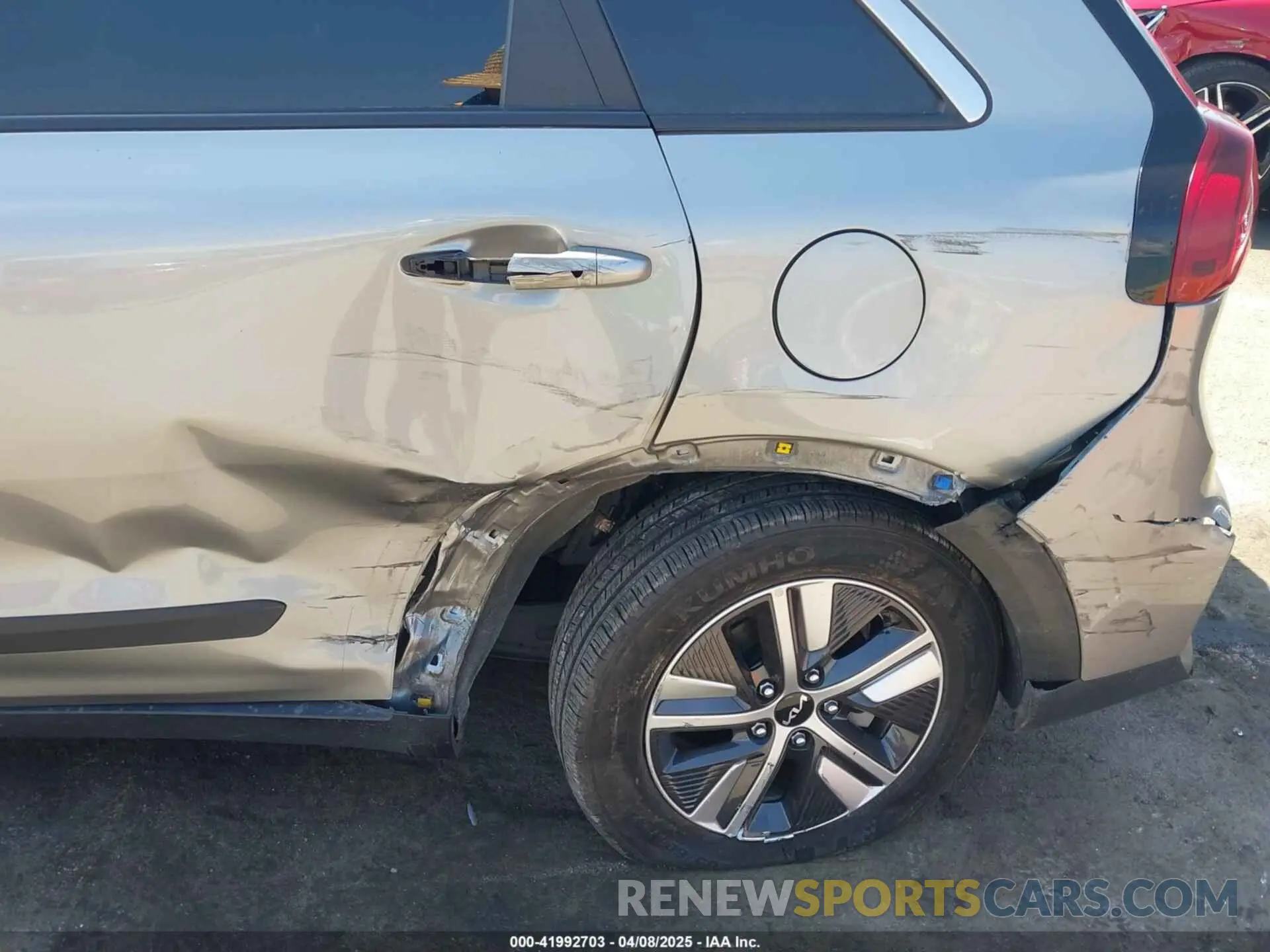 6 fotografías del automóvil dañado KNDCB3LC3N5548003 KIA NIRO 2022