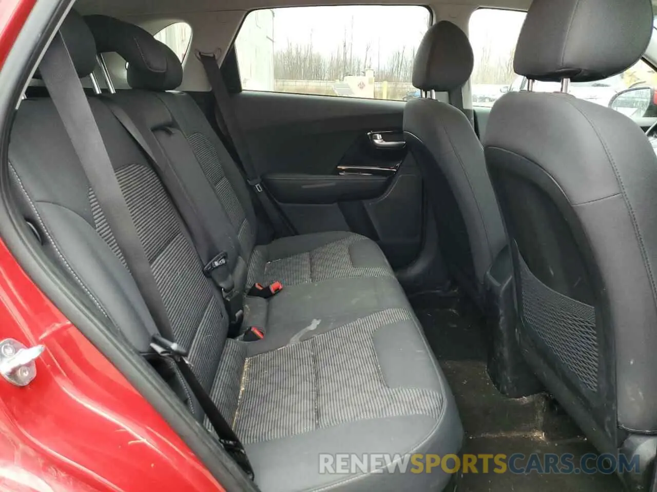 12 fotografías del automóvil dañado KNDCB3LC4N5509498 KIA NIRO 2022