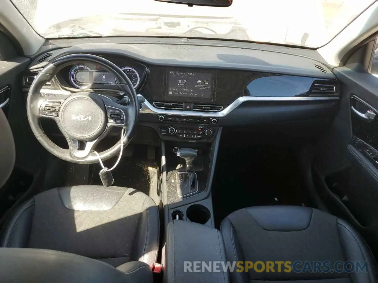 8 fotografías del automóvil dañado KNDCB3LC7N5498674 KIA NIRO 2022