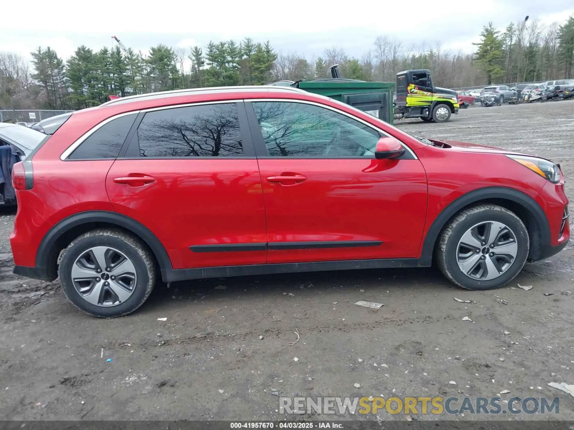 13 fotografías del automóvil dañado KNDCB3LC7N5518664 KIA NIRO 2022