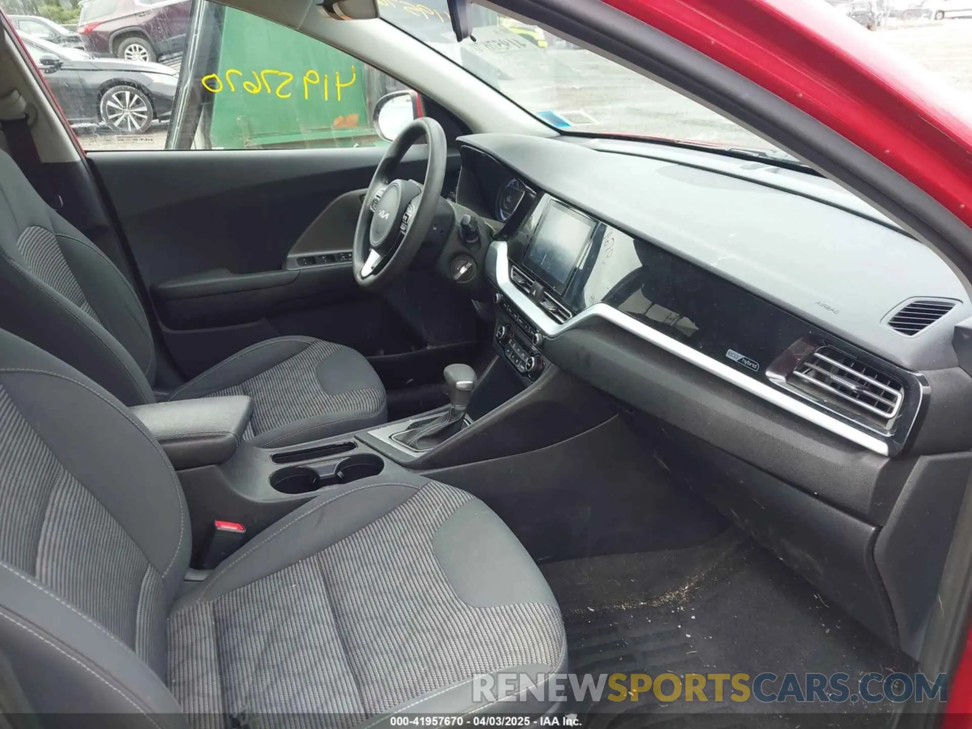 5 fotografías del automóvil dañado KNDCB3LC7N5518664 KIA NIRO 2022