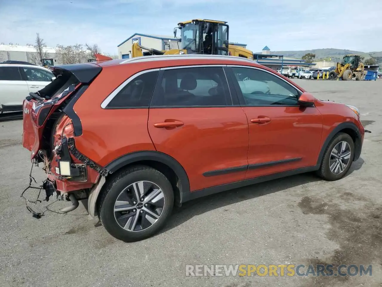 3 fotografías del automóvil dañado KNDCB3LC7N5548134 KIA NIRO 2022