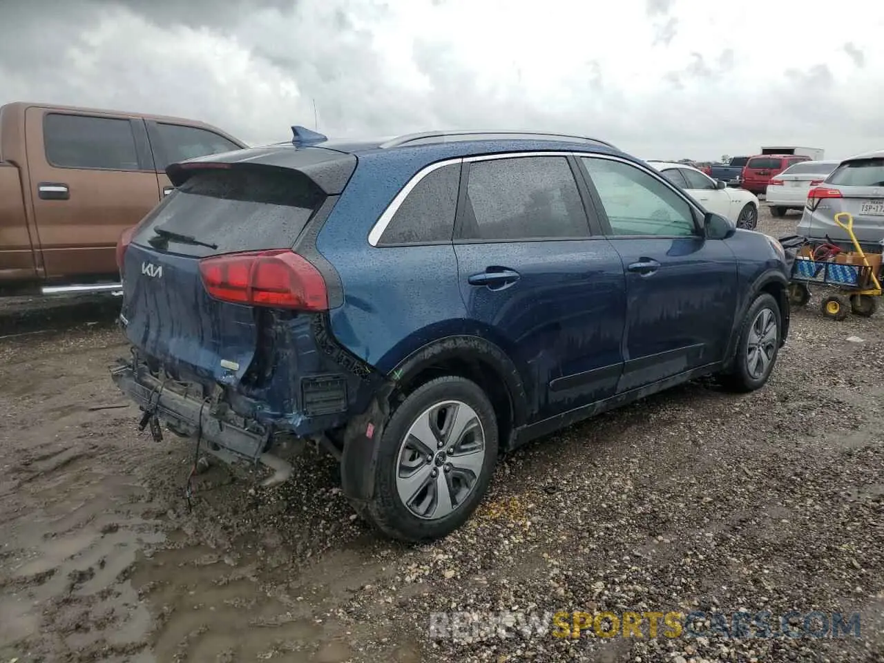 3 fotografías del automóvil dañado KNDCB3LCXN5499270 KIA NIRO 2022