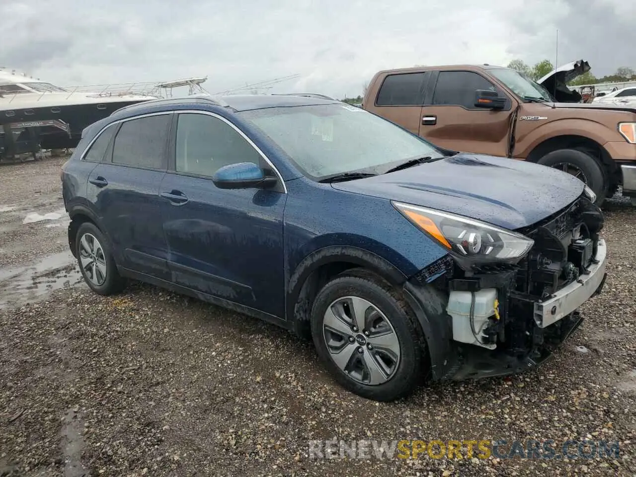 4 fotografías del automóvil dañado KNDCB3LCXN5499270 KIA NIRO 2022