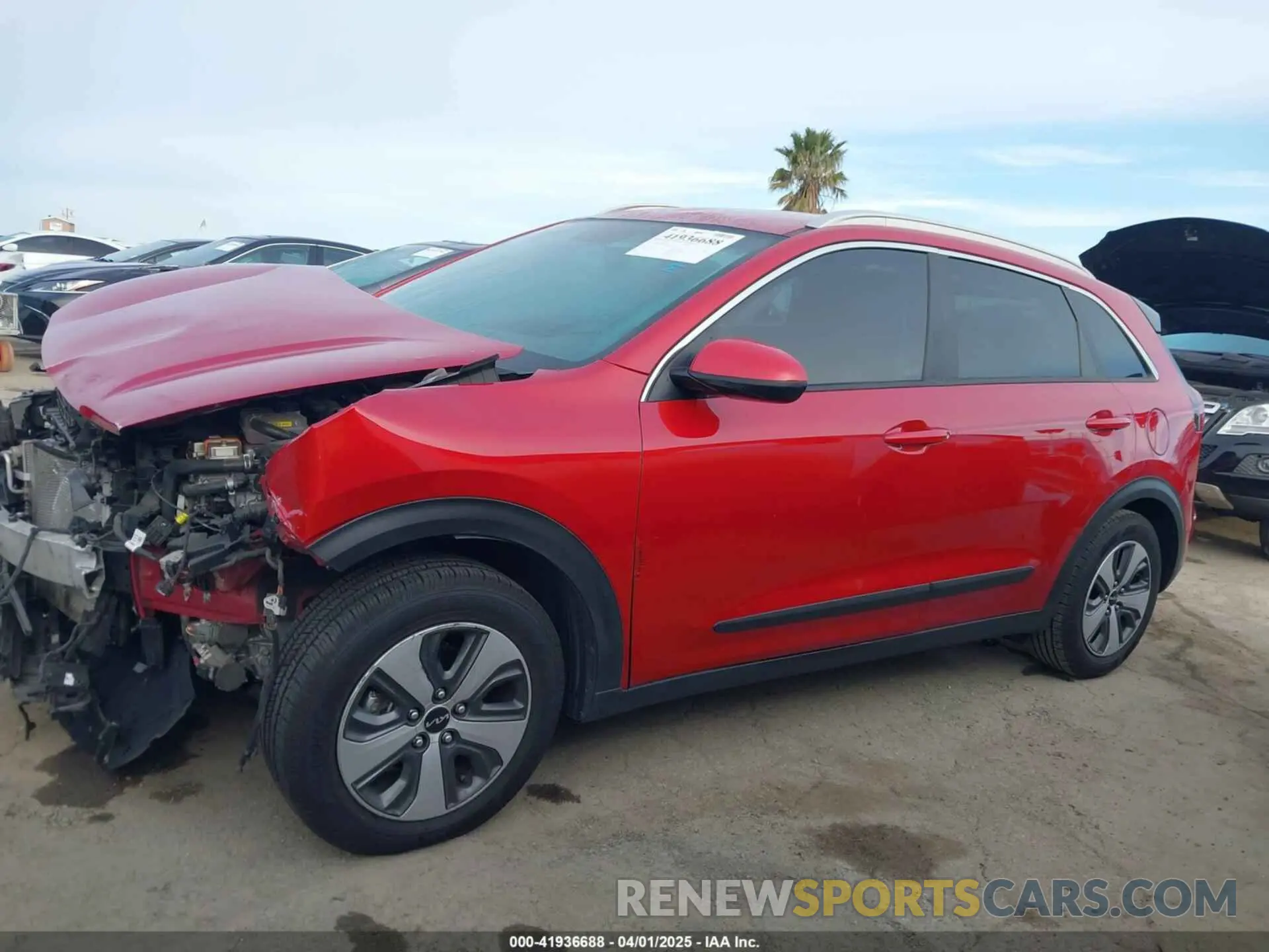 14 fotografías del automóvil dañado KNDCB3LCXN5519145 KIA NIRO 2022