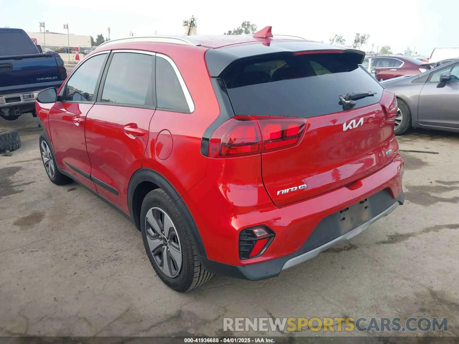 3 fotografías del automóvil dañado KNDCB3LCXN5519145 KIA NIRO 2022