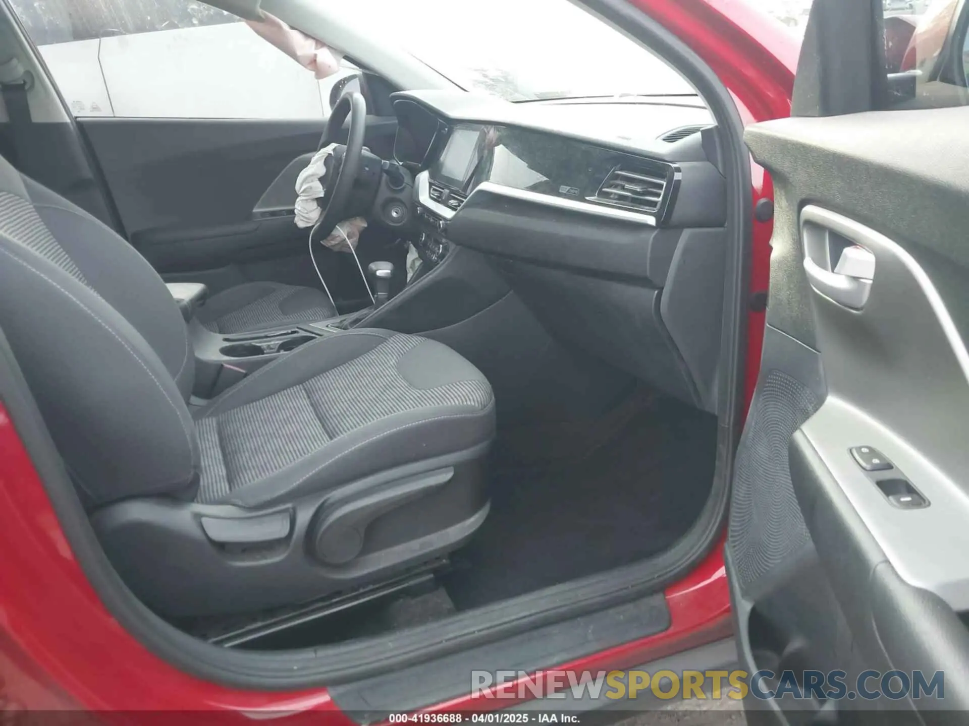 5 fotografías del automóvil dañado KNDCB3LCXN5519145 KIA NIRO 2022