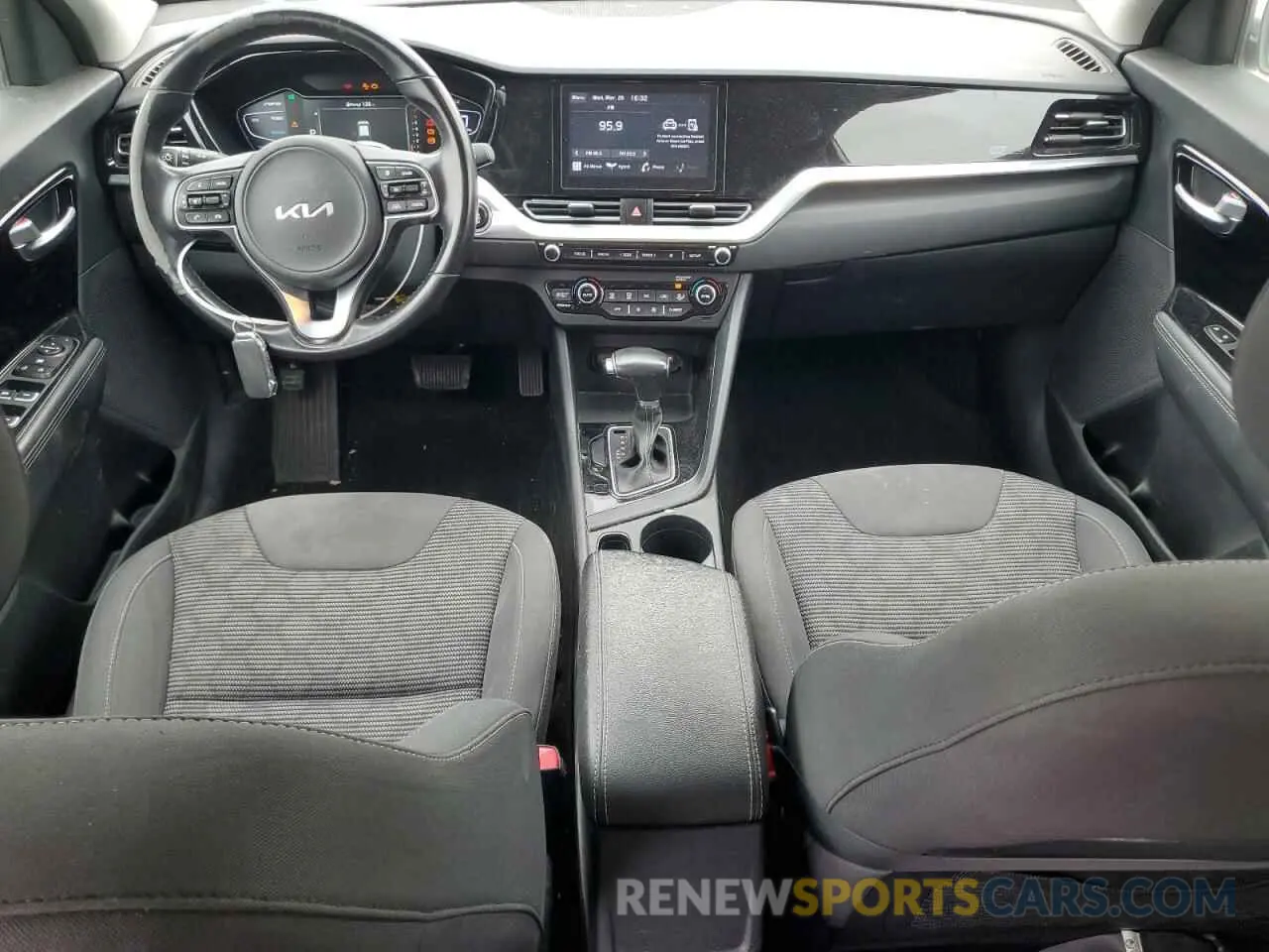 8 fotografías del automóvil dañado KNDCB3LCXN5547723 KIA NIRO 2022