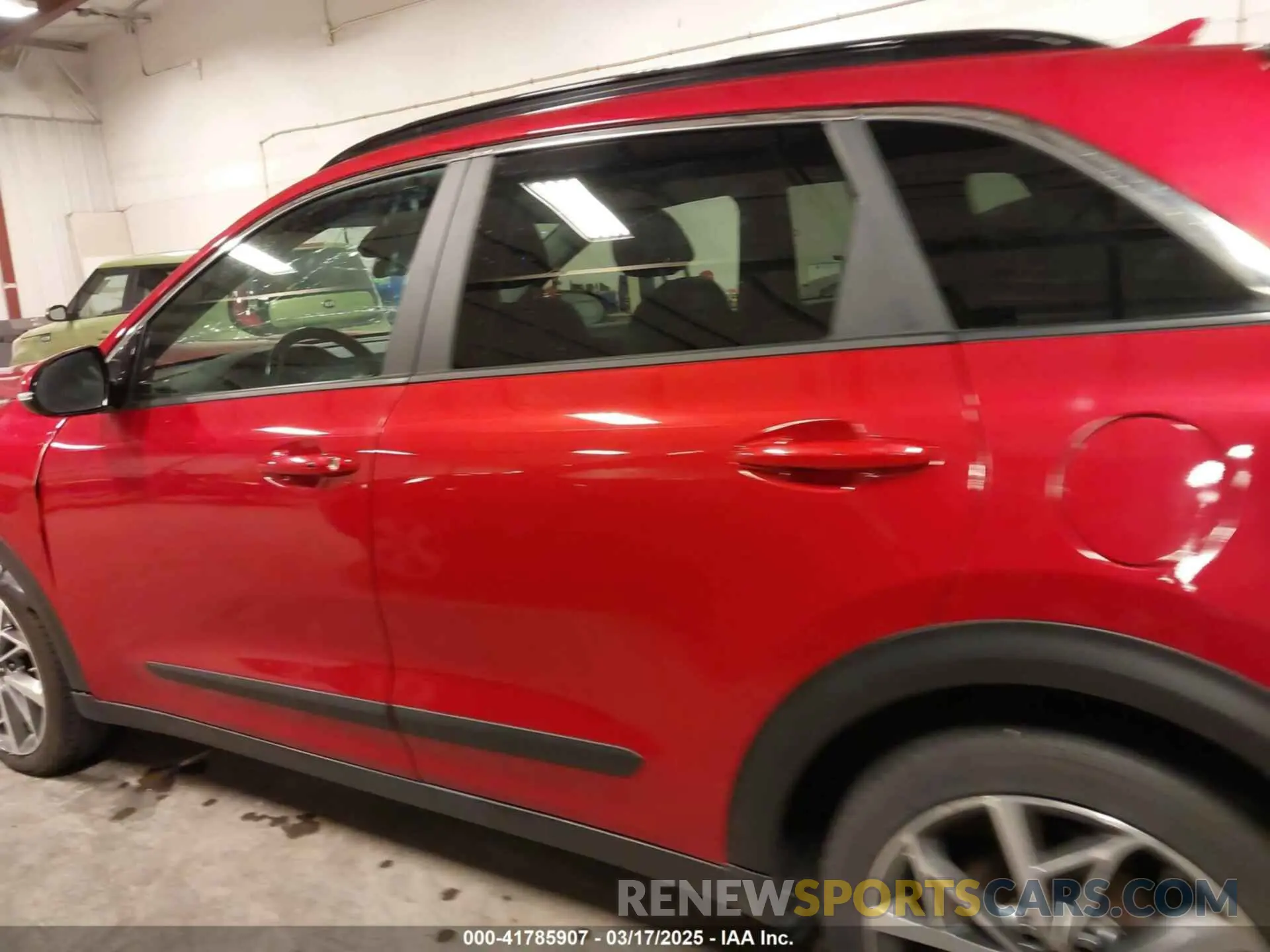 15 fotografías del automóvil dañado KNDCC3LC4N5518800 KIA NIRO 2022