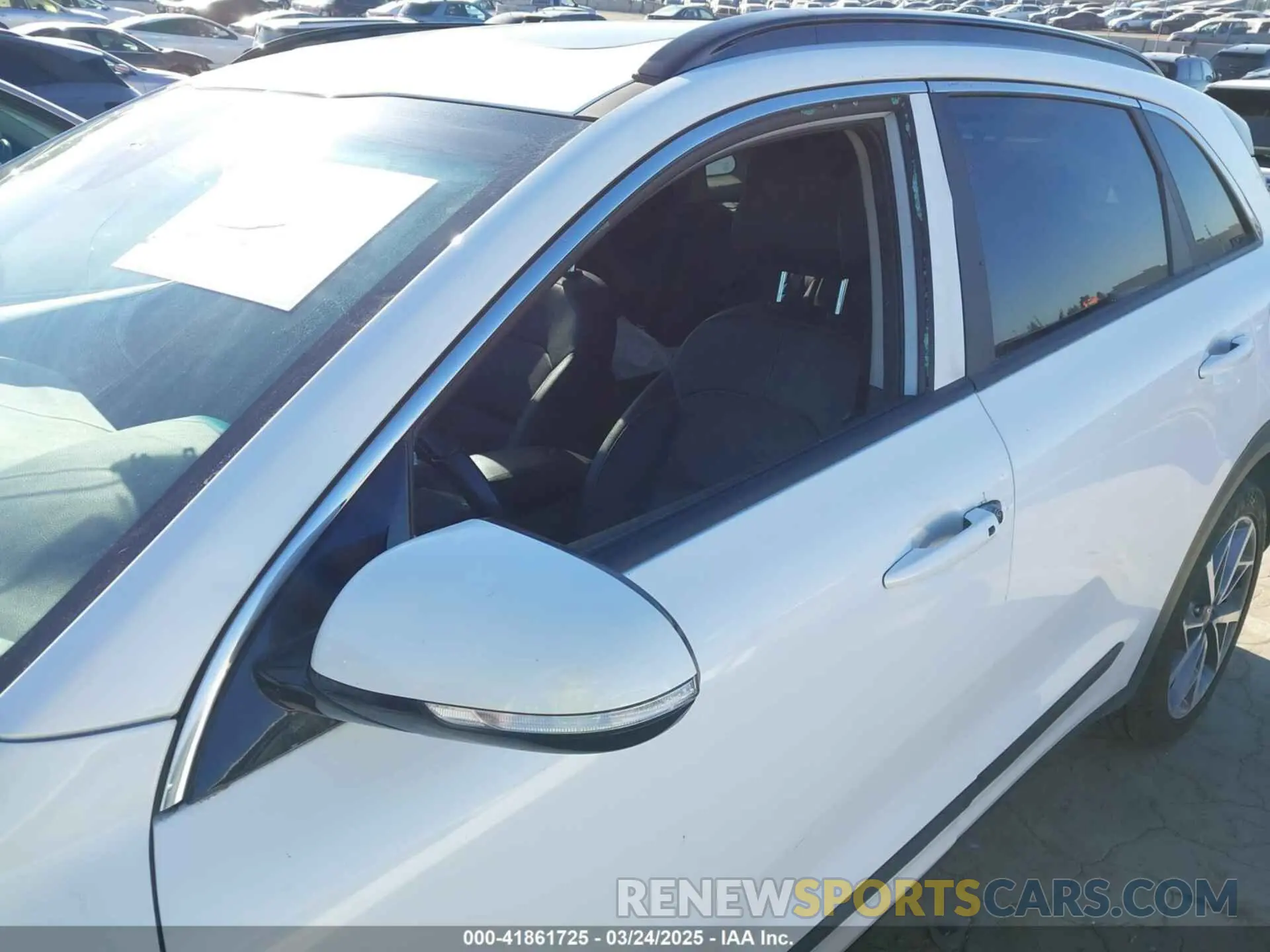 6 fotografías del automóvil dañado KNDCC3LC8N5522364 KIA NIRO 2022