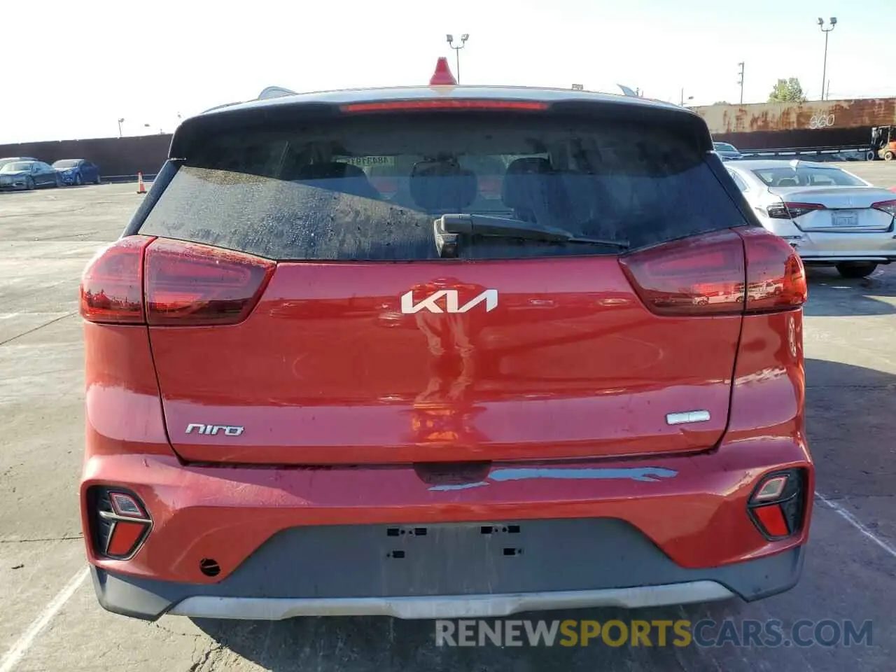 6 fotografías del automóvil dañado KNDCD3LD5N5490771 KIA NIRO 2022
