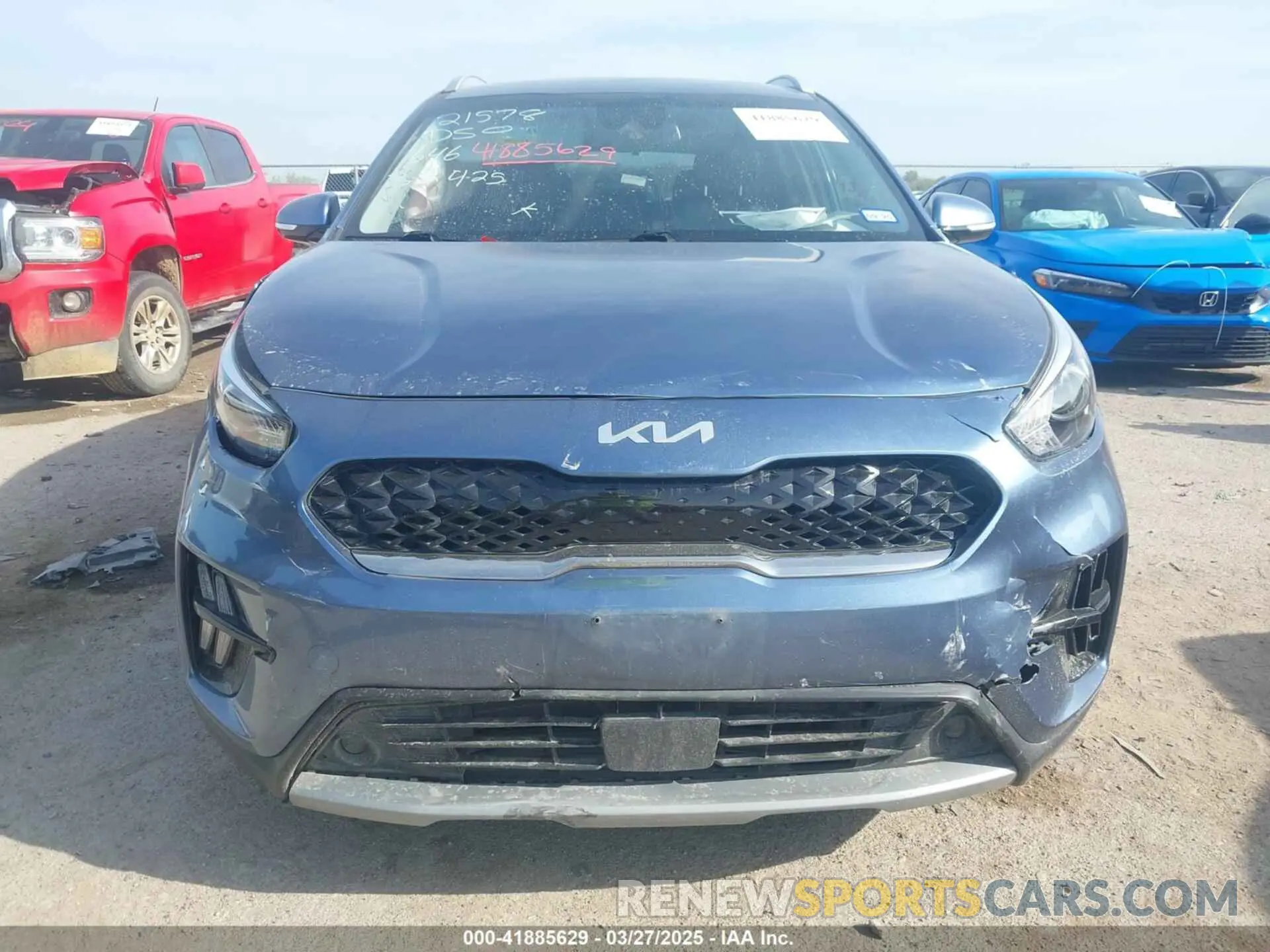 12 fotografías del automóvil dañado KNDCE3LC3N5498243 KIA NIRO 2022