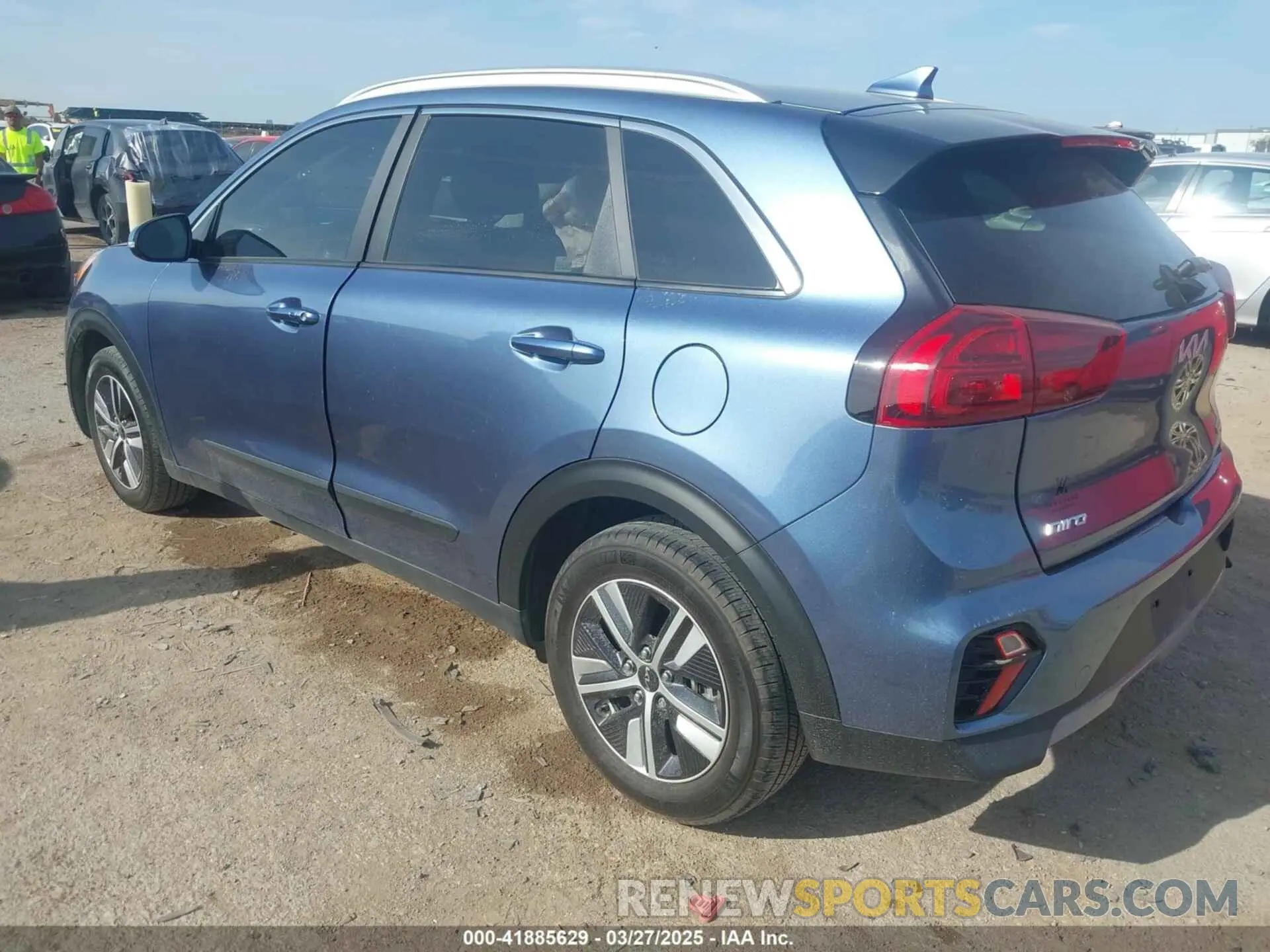 3 fotografías del automóvil dañado KNDCE3LC3N5498243 KIA NIRO 2022