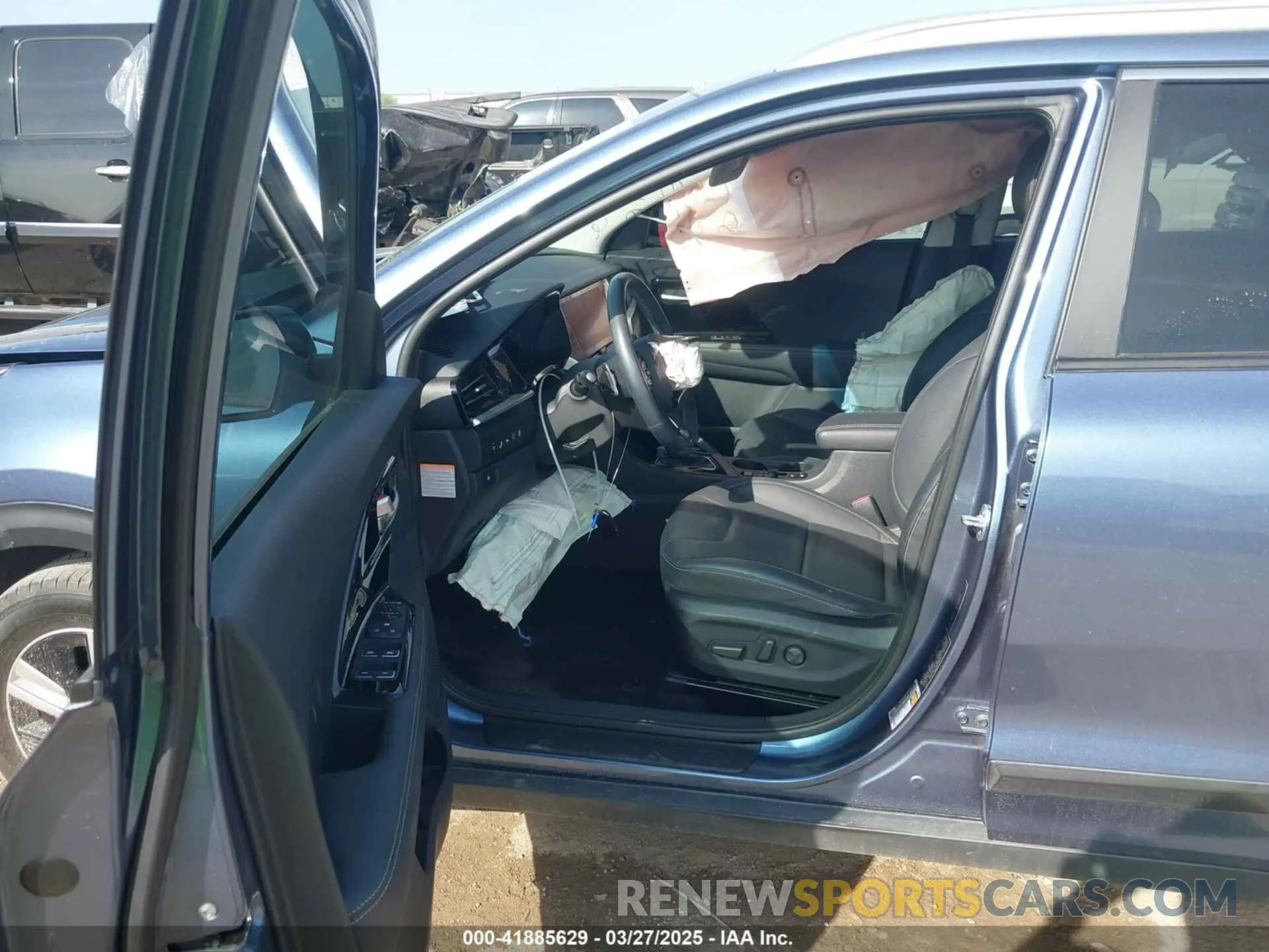 5 fotografías del automóvil dañado KNDCE3LC3N5498243 KIA NIRO 2022
