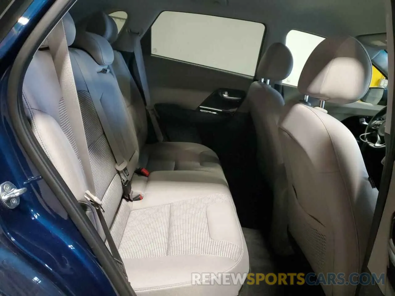11 fotografías del automóvil dañado KNDCM3LD6N5543414 KIA NIRO 2022