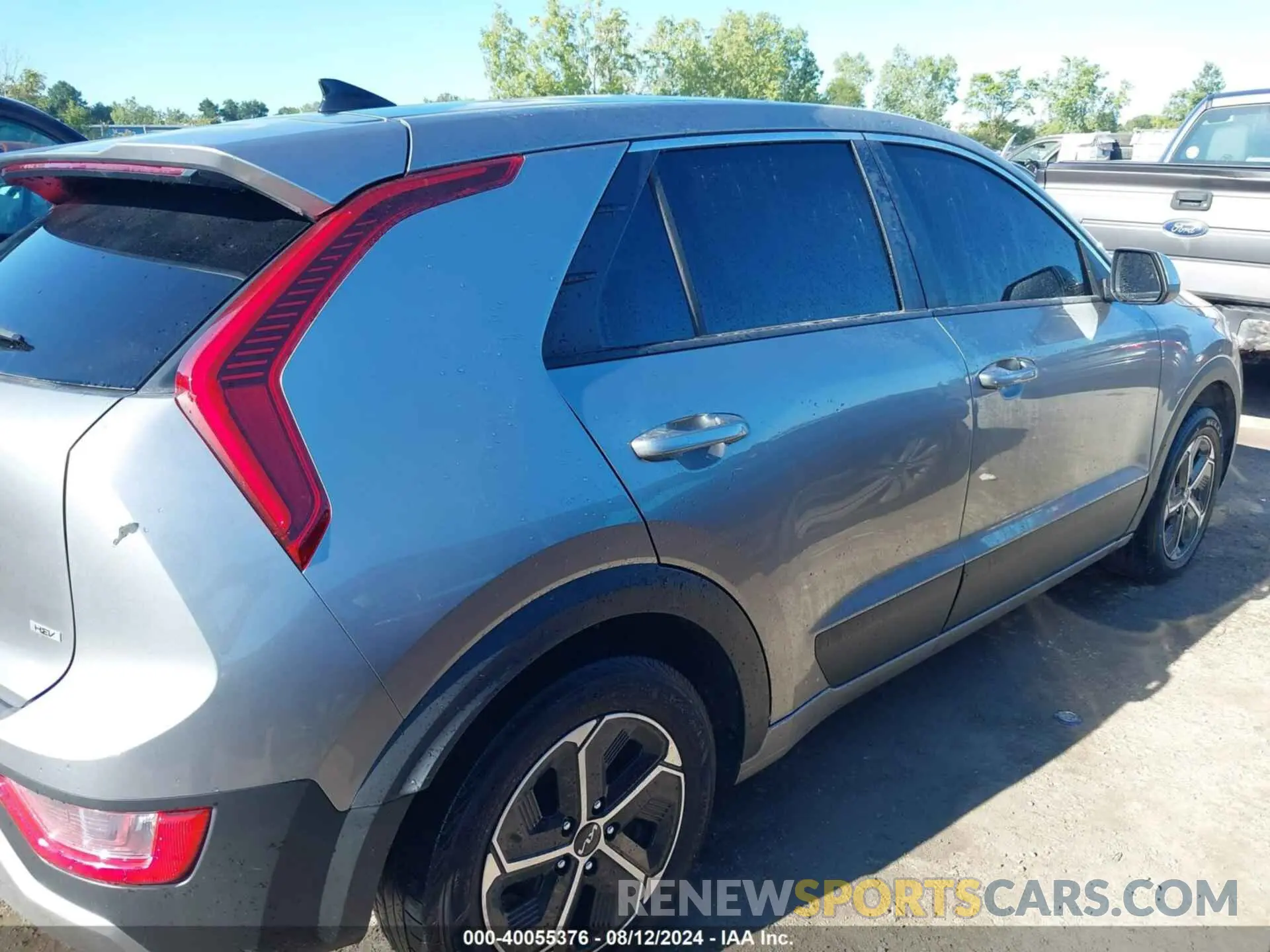 12 fotografías del automóvil dañado KNDCP3LE2P5065317 KIA NIRO 2023