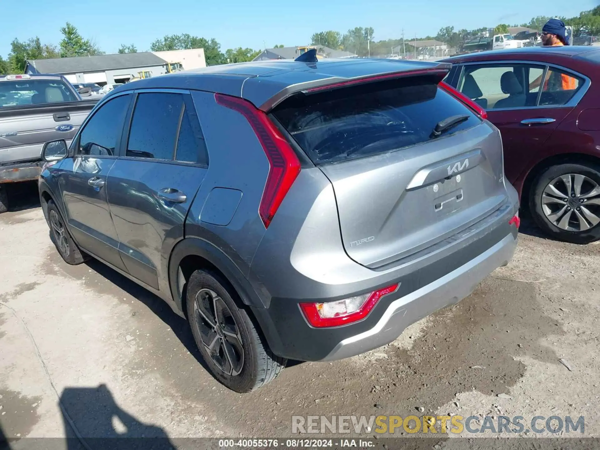 3 fotografías del automóvil dañado KNDCP3LE2P5065317 KIA NIRO 2023