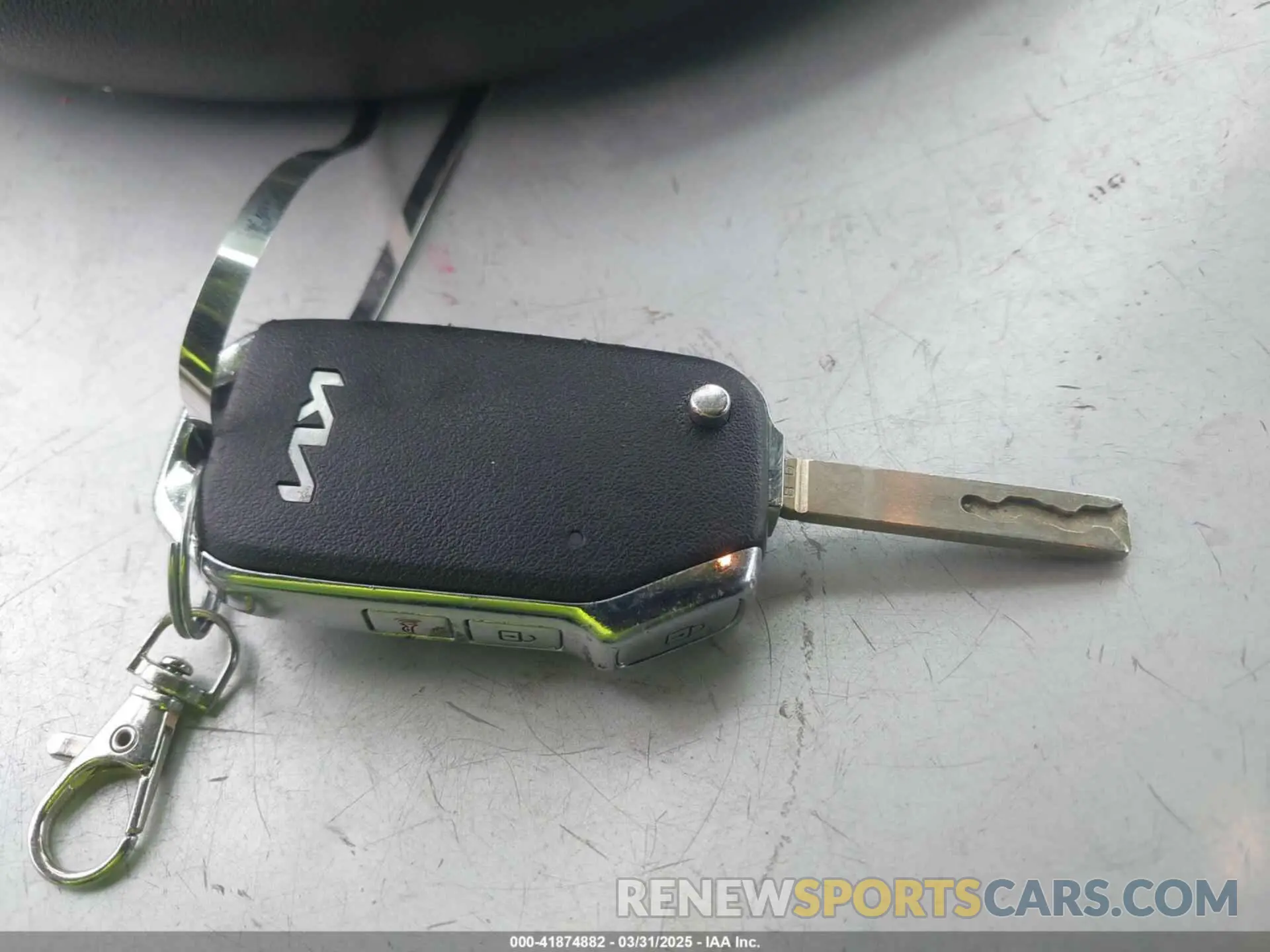 11 fotografías del automóvil dañado KNDCP3LE5P5090549 KIA NIRO 2023