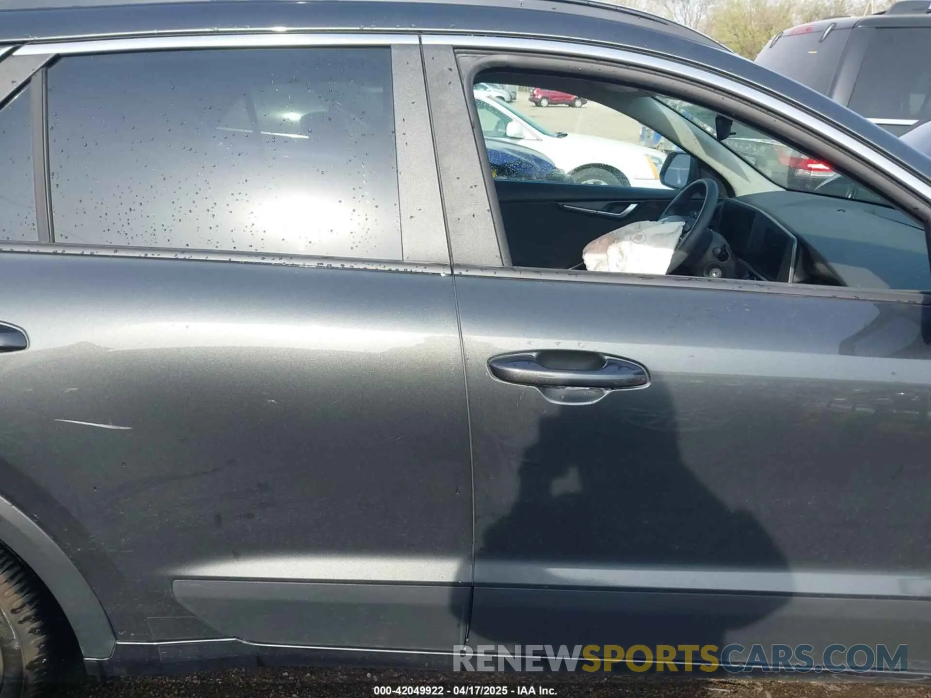 12 fotografías del automóvil dañado KNDCP3LE5P5110167 KIA NIRO 2023