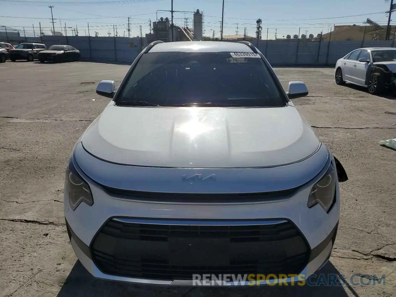 5 fotografías del automóvil dañado KNDCP3LE7P5088009 KIA NIRO 2023