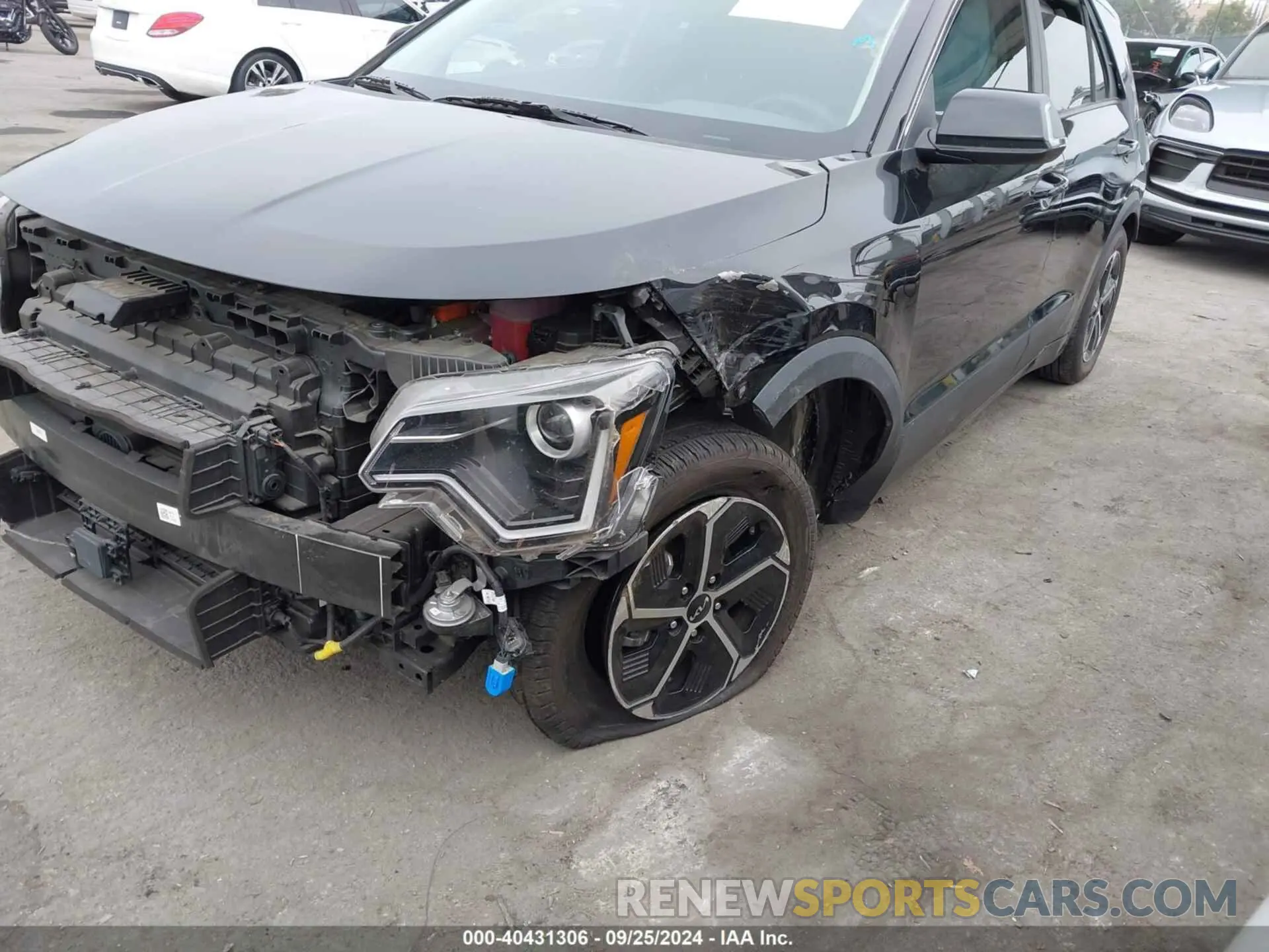 6 fotografías del automóvil dañado KNDCR3LE0P5059204 KIA NIRO 2023