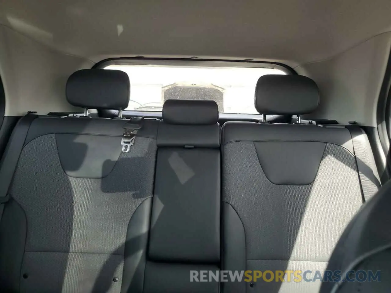 10 fotografías del automóvil dañado KNDCR3LE2P5049144 KIA NIRO 2023