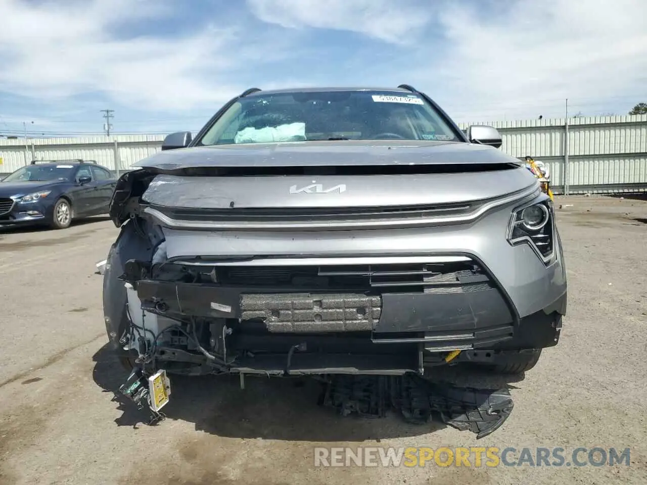 5 fotografías del automóvil dañado KNDCR3LE2P5049144 KIA NIRO 2023