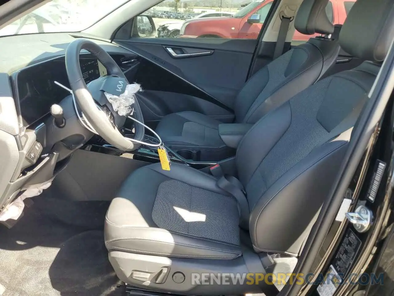 7 fotografías del automóvil dañado KNDCR3LE2P5076683 KIA NIRO 2023