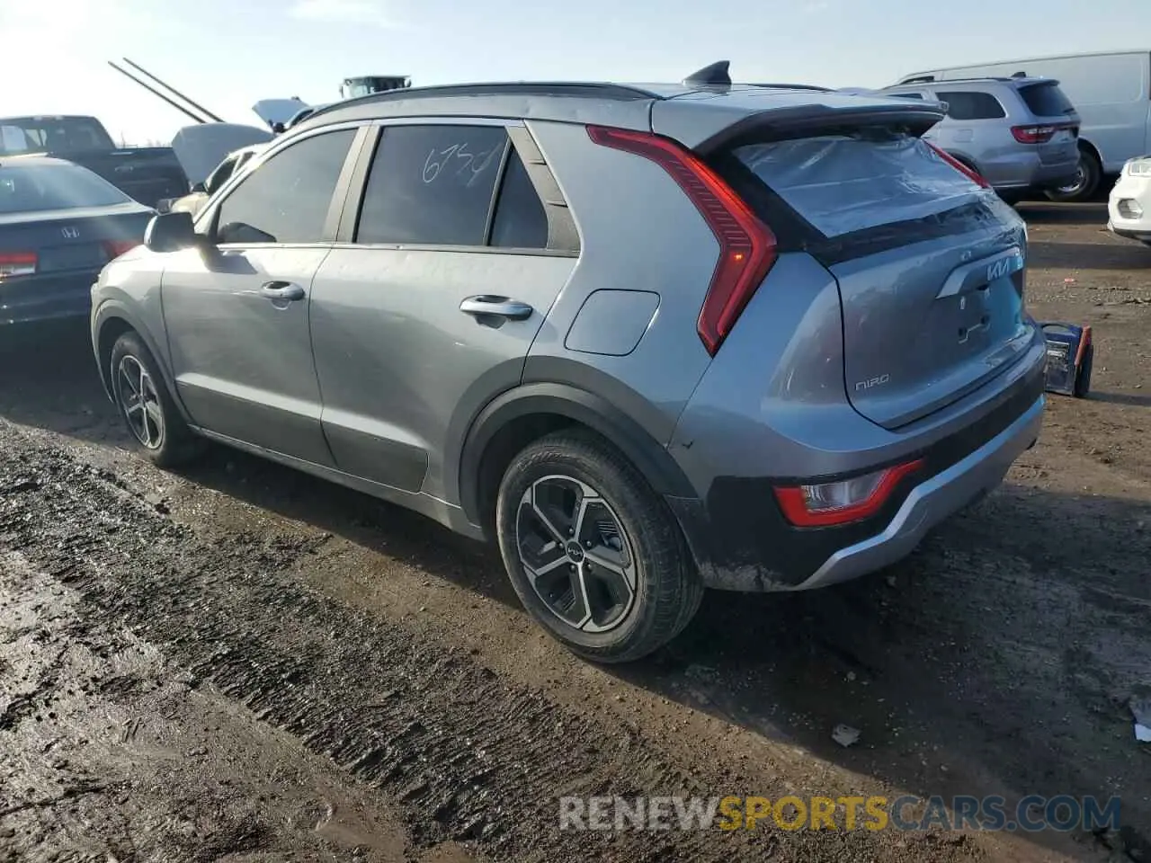 2 fotografías del automóvil dañado KNDCR3LE2P5097078 KIA NIRO 2023