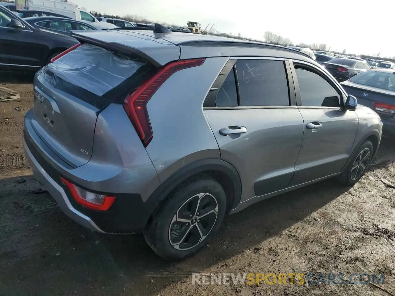 3 fotografías del automóvil dañado KNDCR3LE2P5097078 KIA NIRO 2023