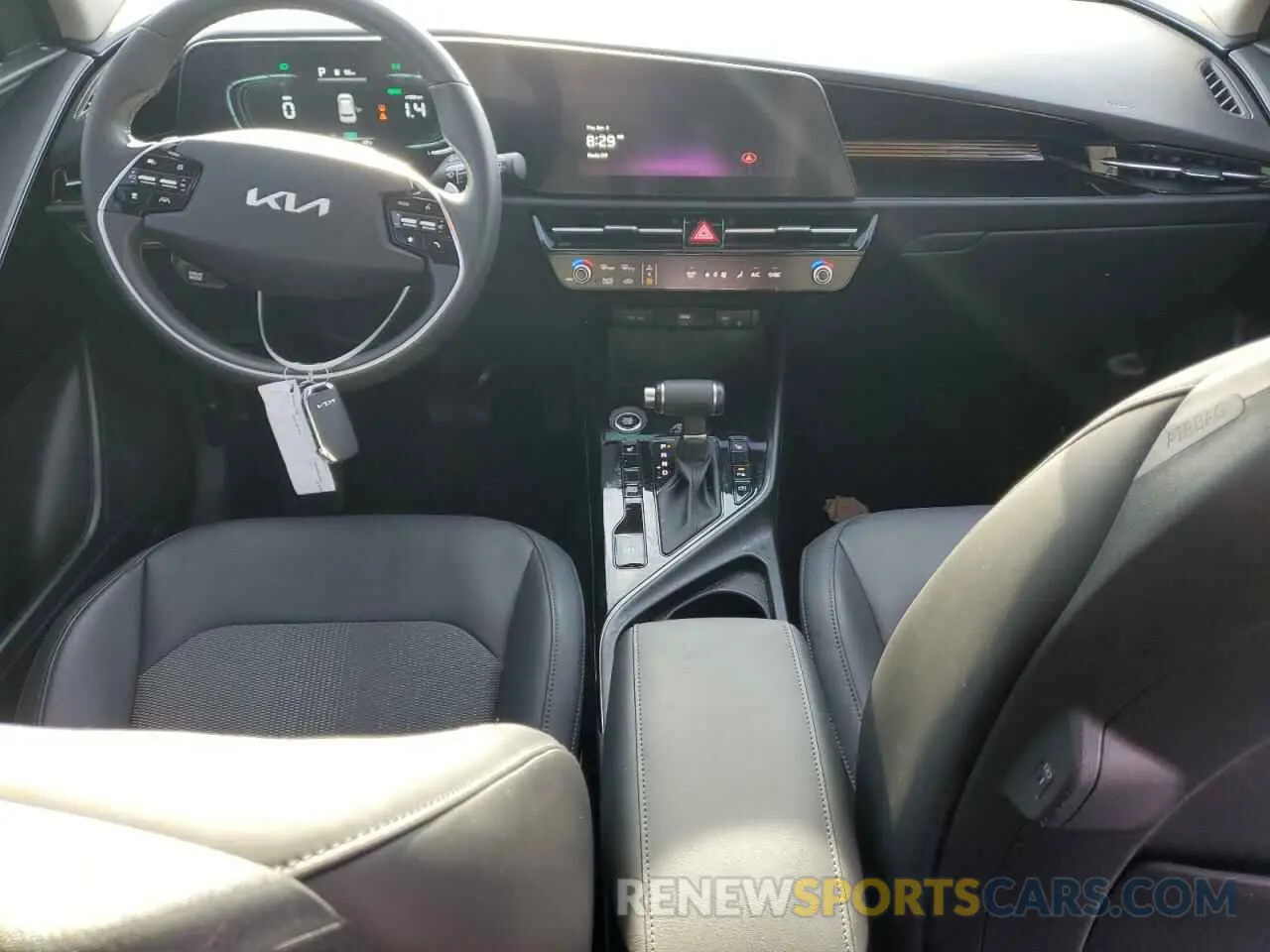 8 fotografías del automóvil dañado KNDCR3LE2P5097078 KIA NIRO 2023