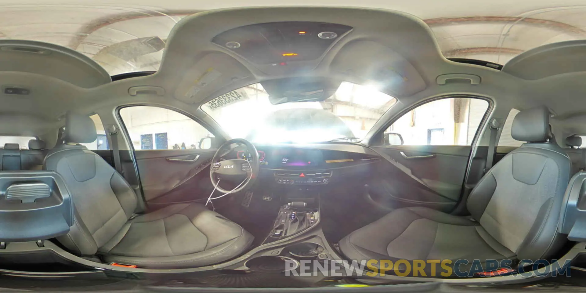 16 fotografías del automóvil dañado KNDCR3LE6P5080719 KIA NIRO 2023