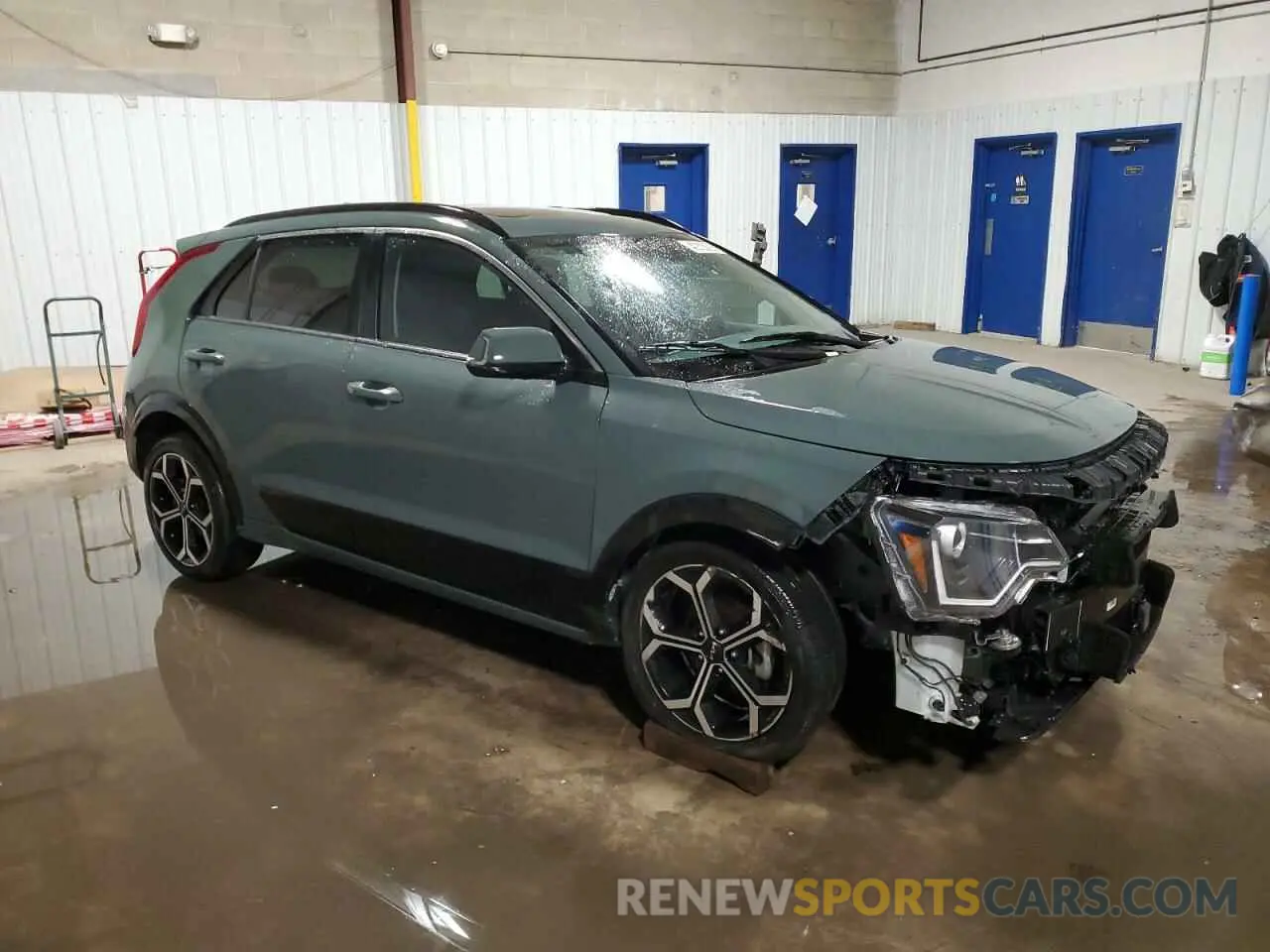 4 fotografías del automóvil dañado KNDCR3LE6P5080719 KIA NIRO 2023