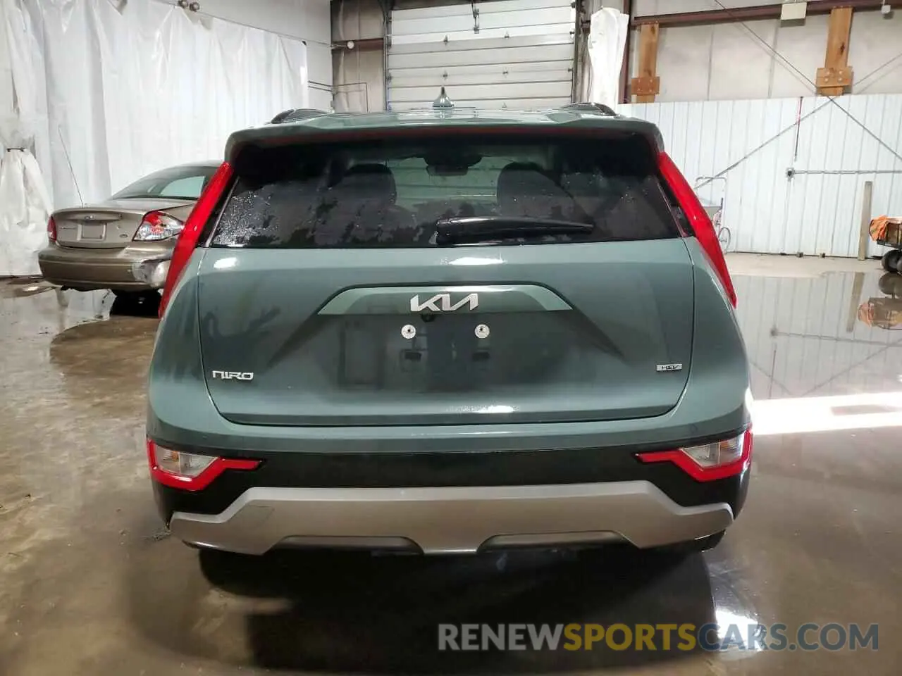 6 fotografías del automóvil dañado KNDCR3LE6P5080719 KIA NIRO 2023