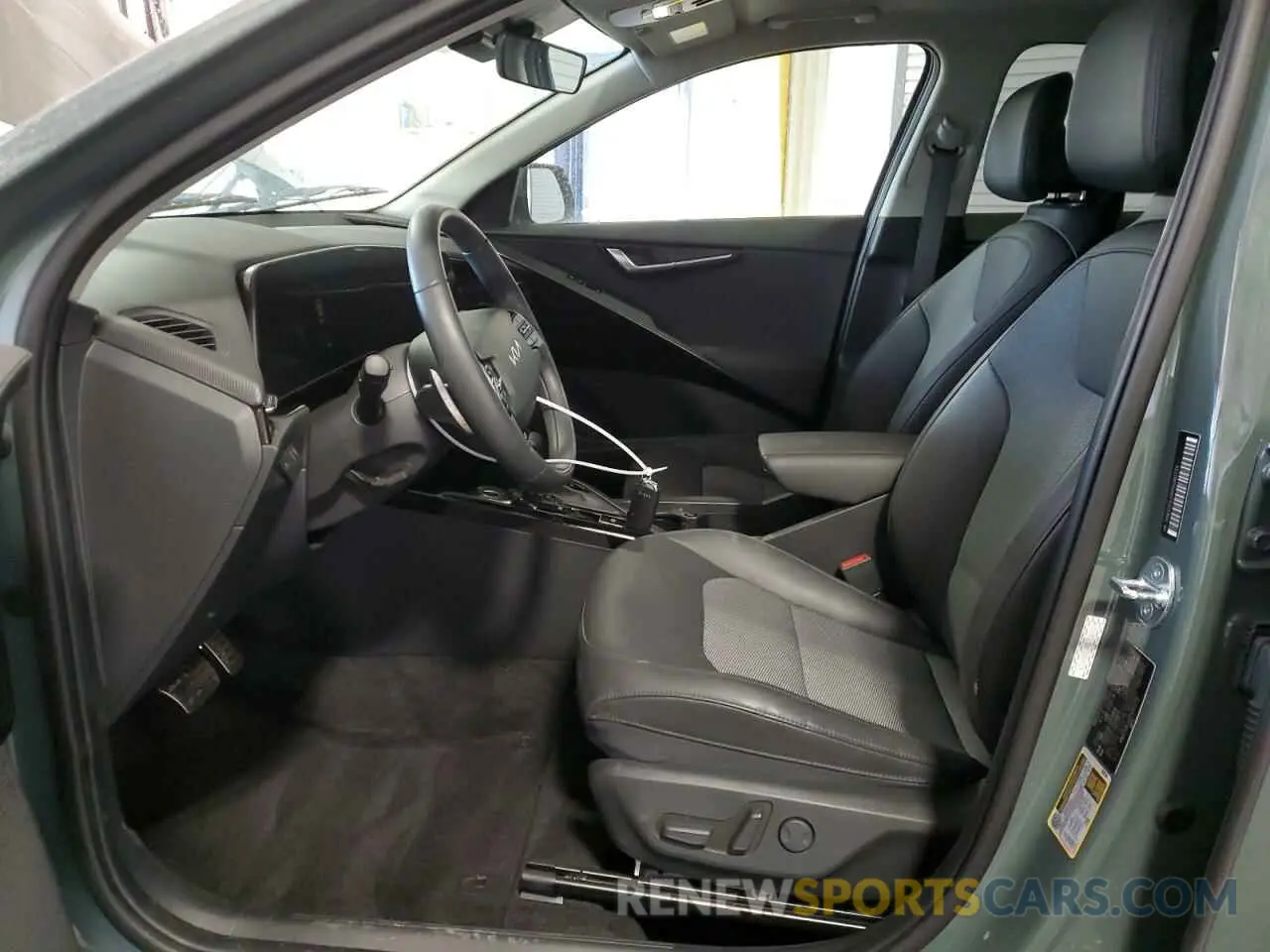 7 fotografías del automóvil dañado KNDCR3LE6P5080719 KIA NIRO 2023