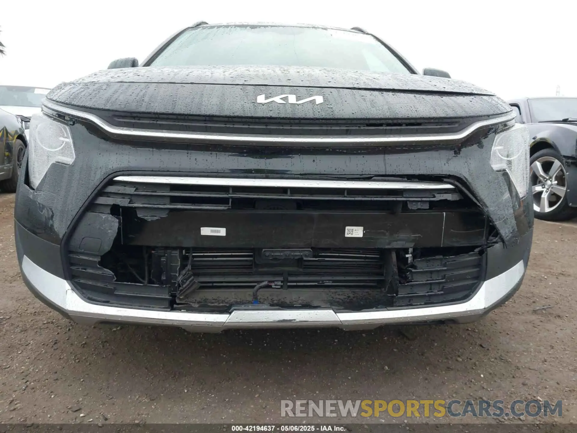6 fotografías del automóvil dañado KNDCR3LE8P5086327 KIA NIRO 2023