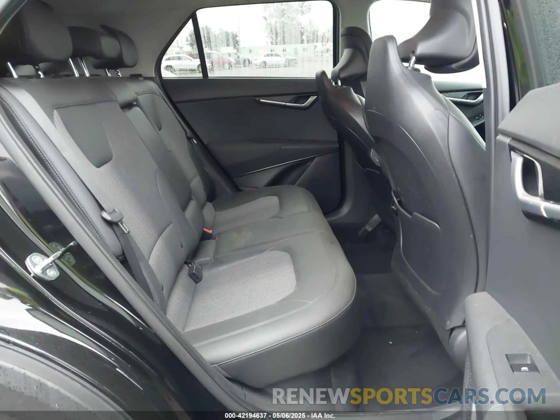8 fotografías del automóvil dañado KNDCR3LE8P5086327 KIA NIRO 2023
