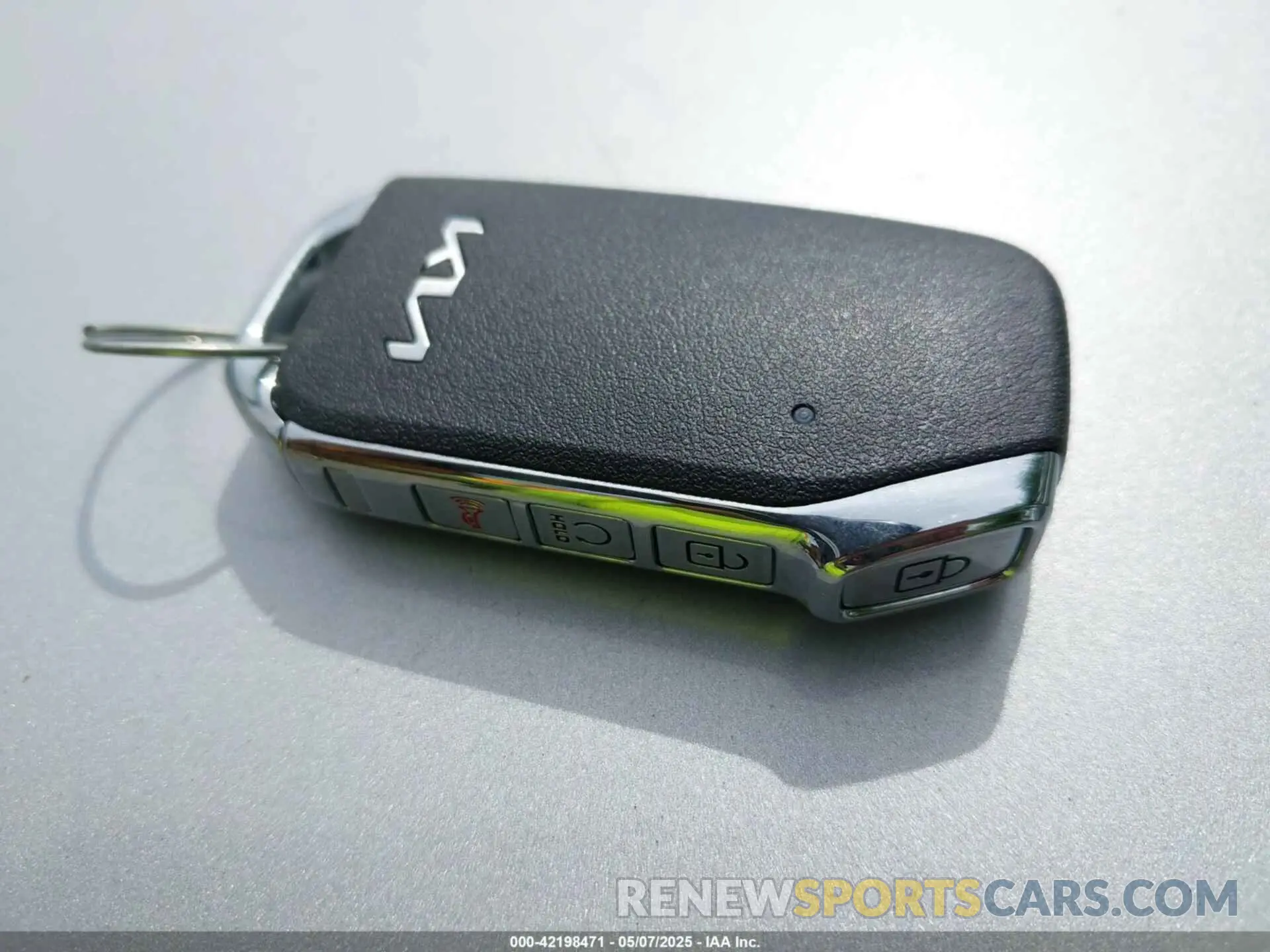 11 fotografías del automóvil dañado KNDCR3LE8P5106205 KIA NIRO 2023