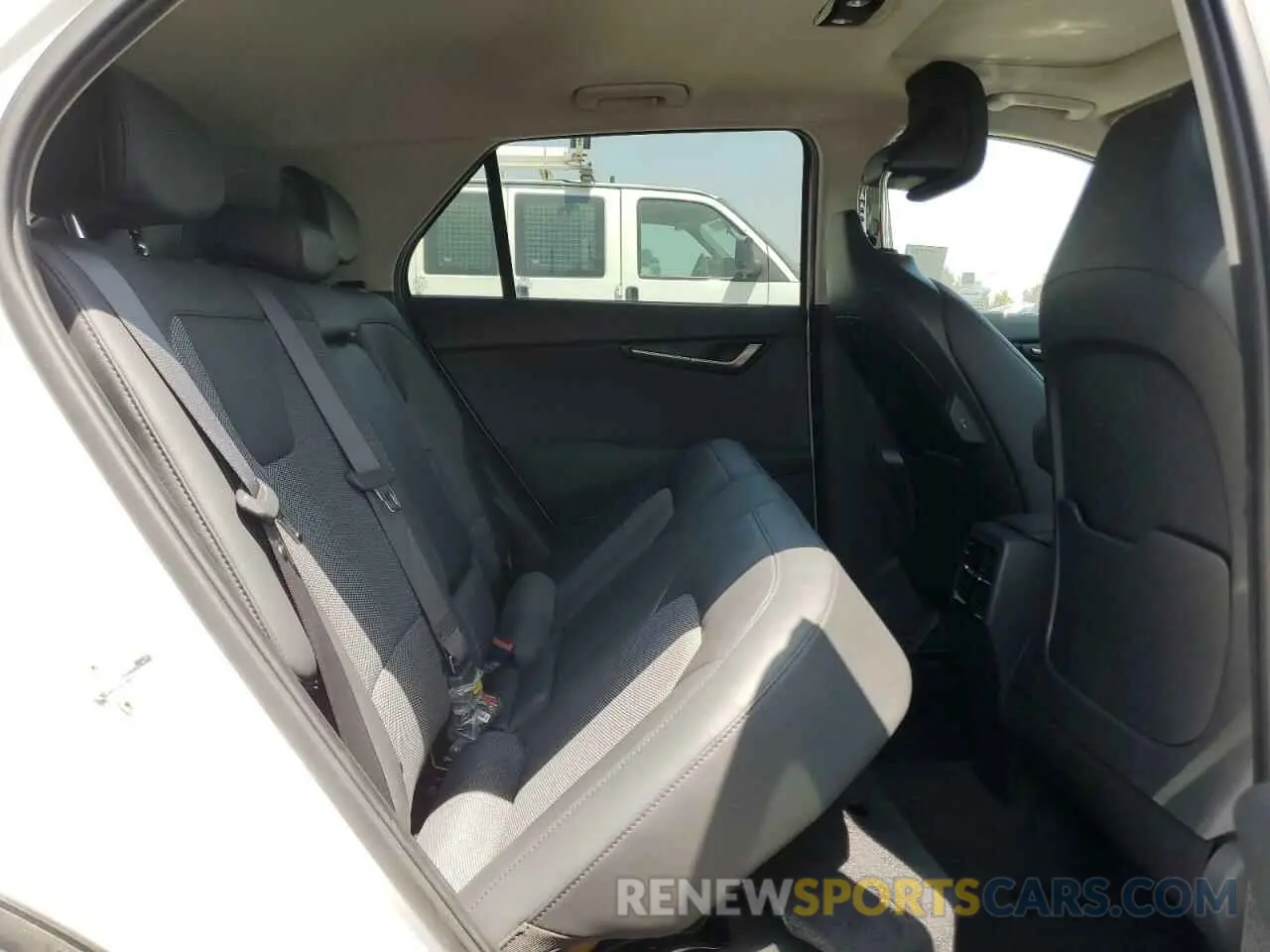 10 fotografías del automóvil dañado KNDCR3LE9P5043969 KIA NIRO 2023