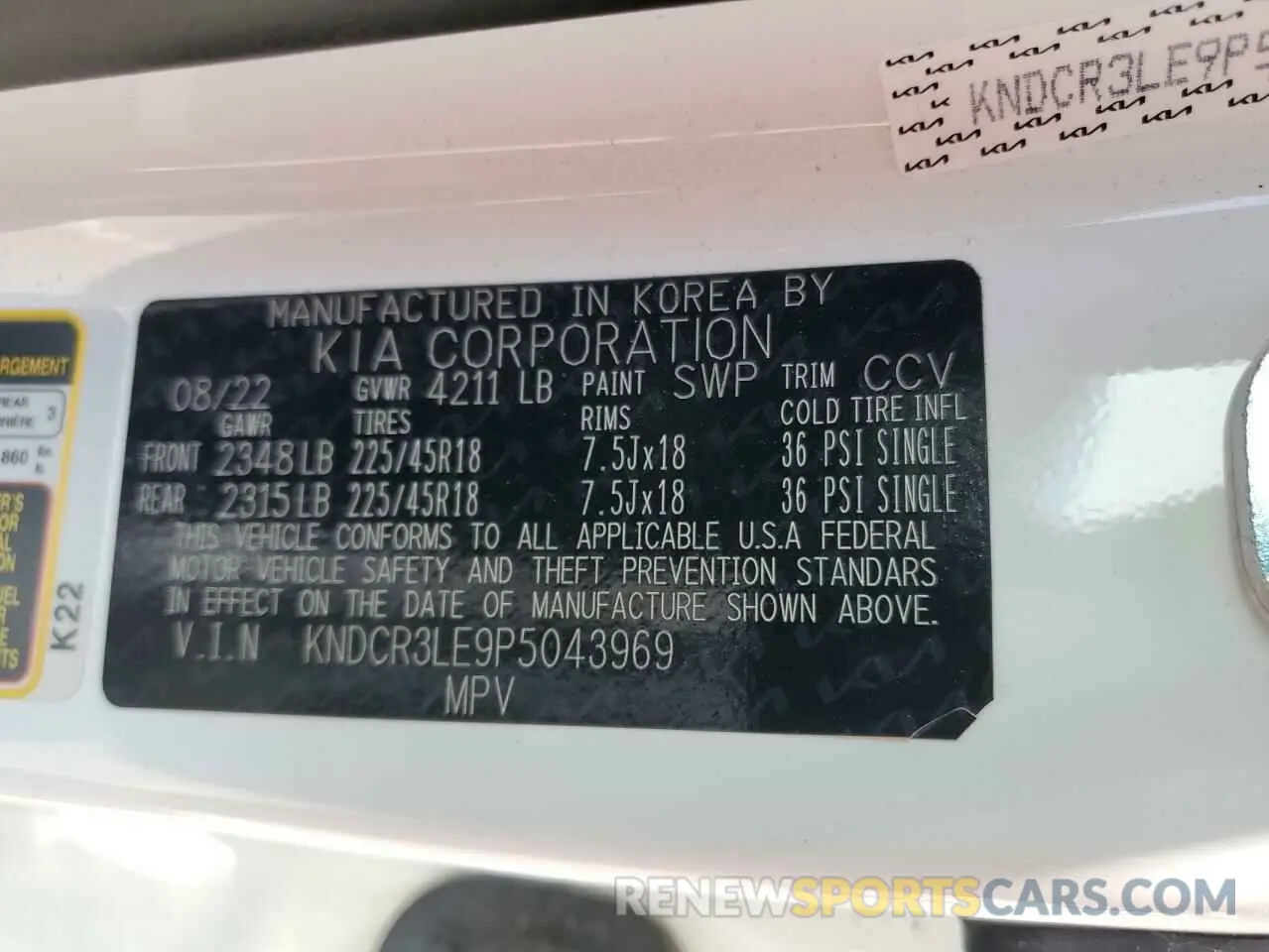 12 fotografías del automóvil dañado KNDCR3LE9P5043969 KIA NIRO 2023