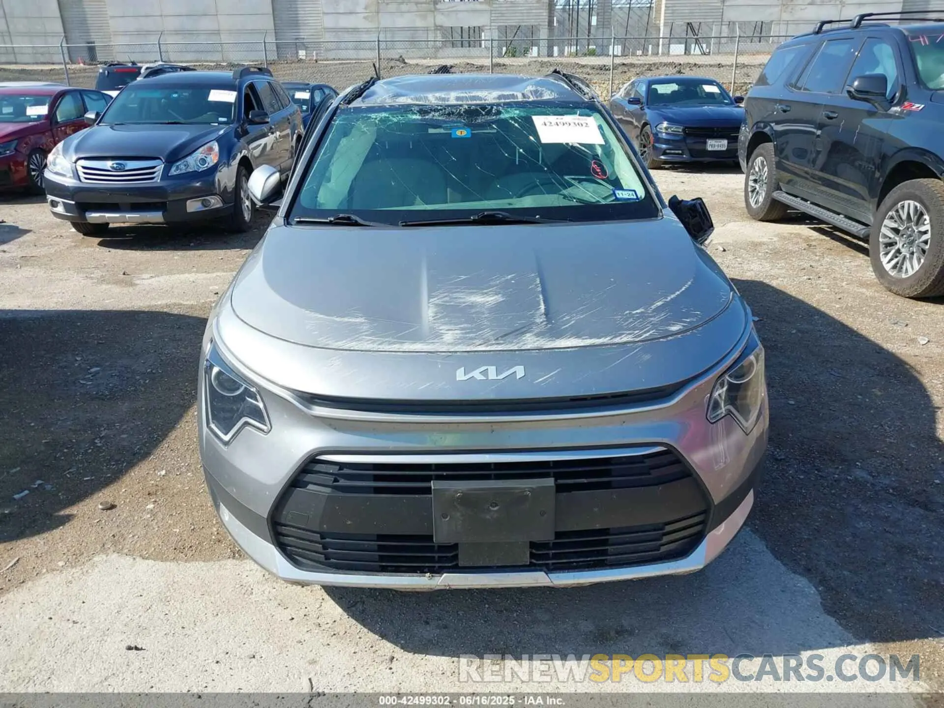 11 fotografías del automóvil dañado KNDCR3LE9P5048959 KIA NIRO 2023