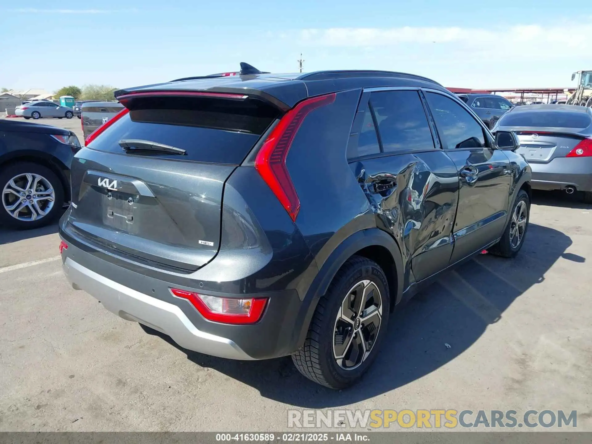 4 fotografías del automóvil dañado KNDCR3LE9P5060254 KIA NIRO 2023