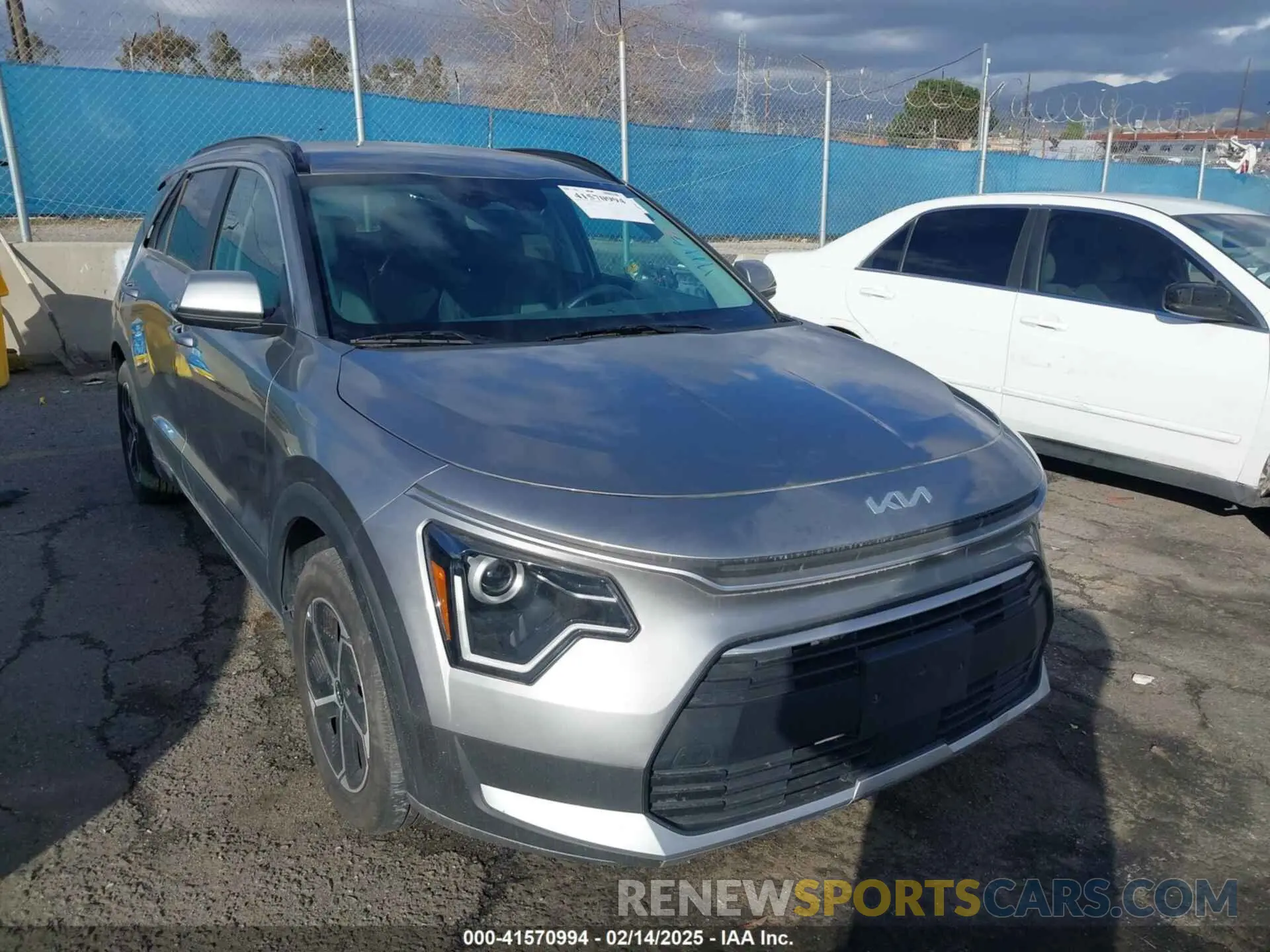 1 fotografías del automóvil dañado KNDCR3LE9P5097384 KIA NIRO 2023