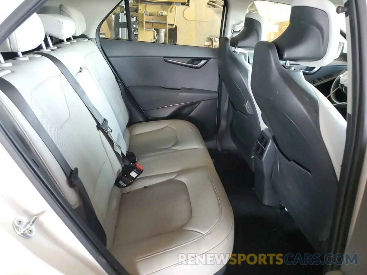 11 fotografías del automóvil dañado KNDCR3LEXP5046699 KIA NIRO 2023