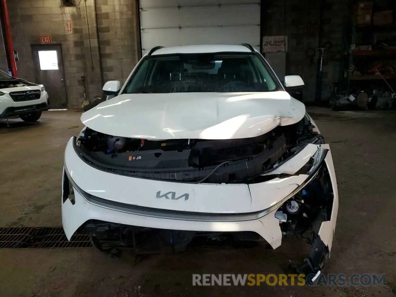 5 fotografías del automóvil dañado KNDCS3LF7P5113109 KIA NIRO 2023