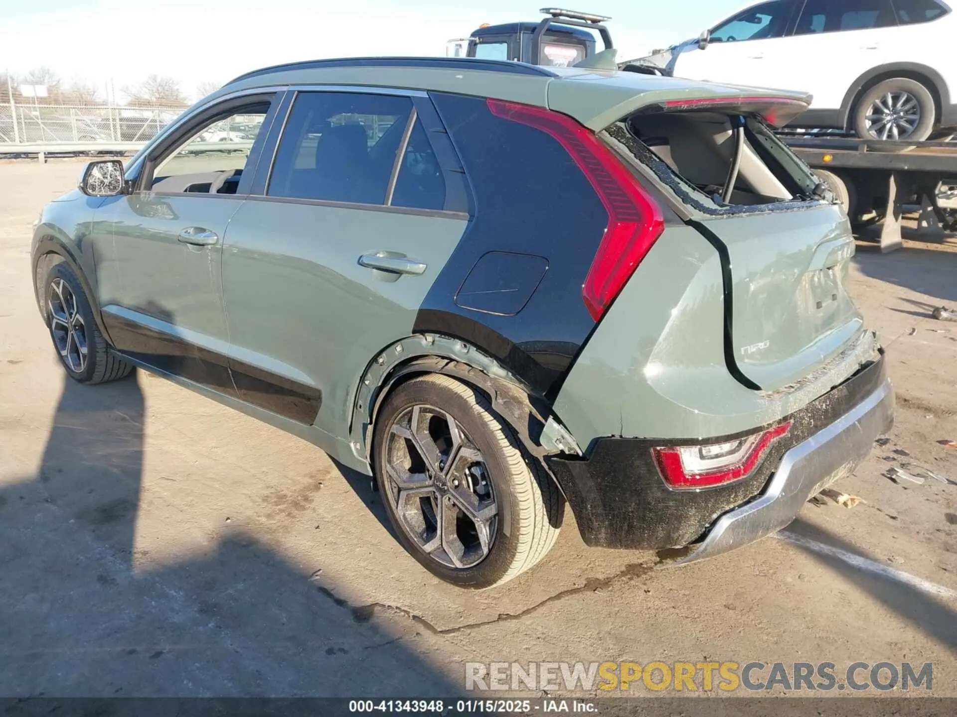 3 fotografías del automóvil dañado KNDCT3LE2P5039313 KIA NIRO 2023