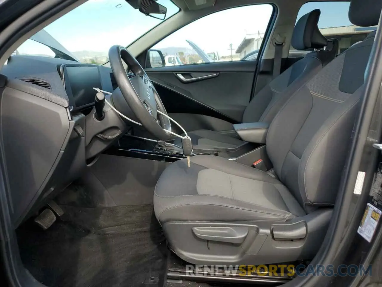 7 fotografías del automóvil dañado KNDCP3LE1R5121945 KIA NIRO 2024