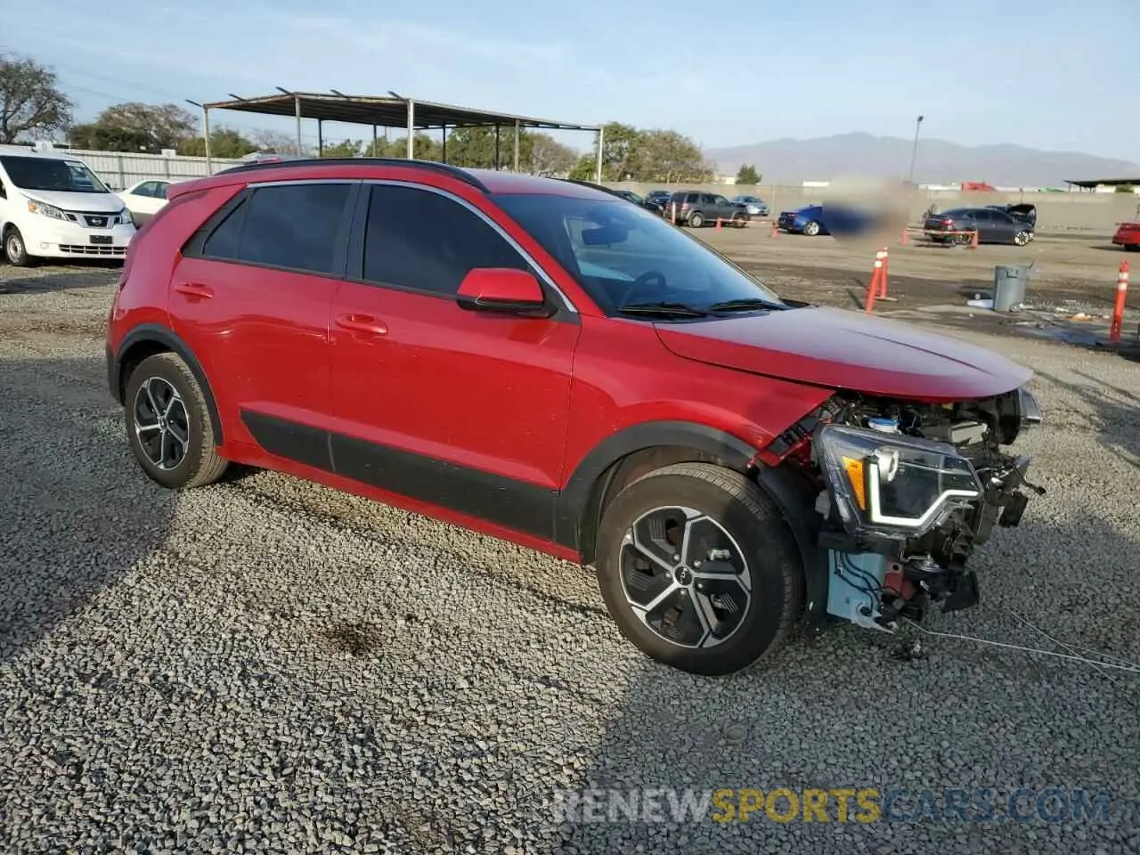 4 fotografías del automóvil dañado KNDCP3LE3R5125446 KIA NIRO 2024