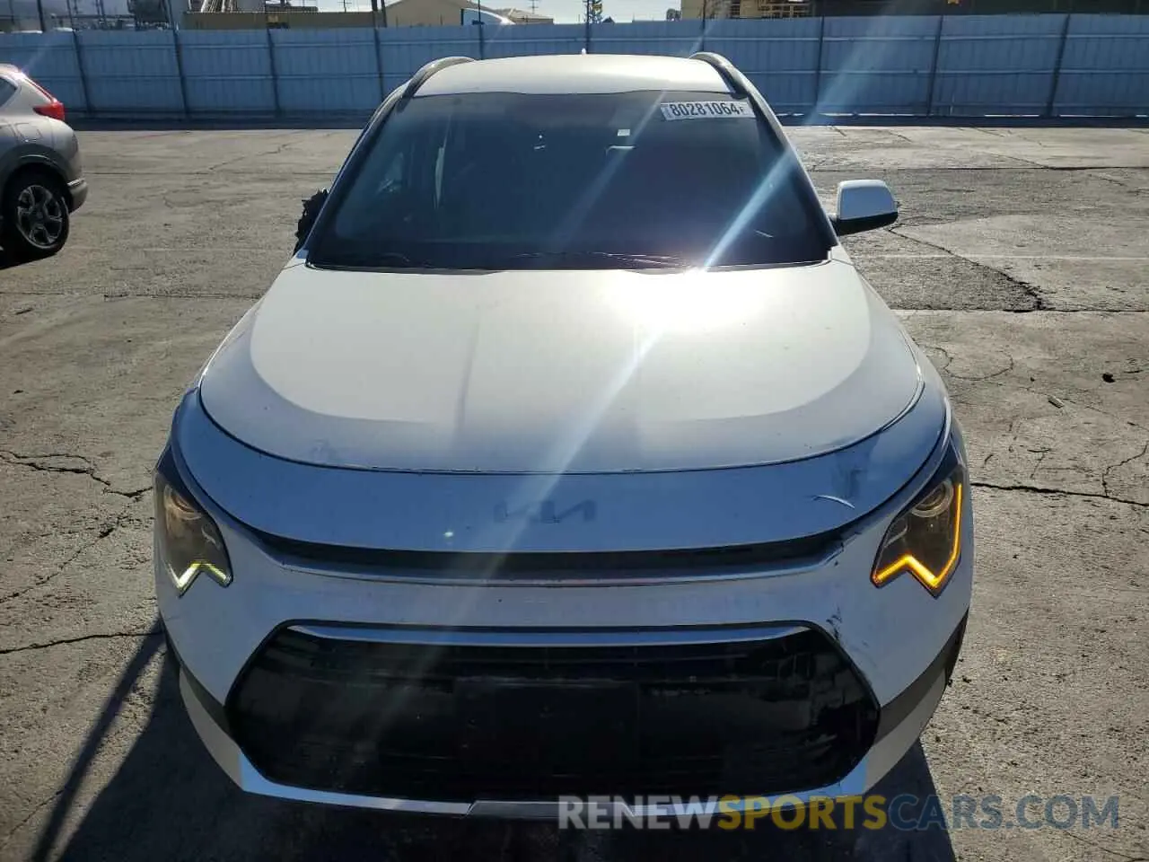 5 fotografías del automóvil dañado KNDCP3LE6R5184247 KIA NIRO 2024