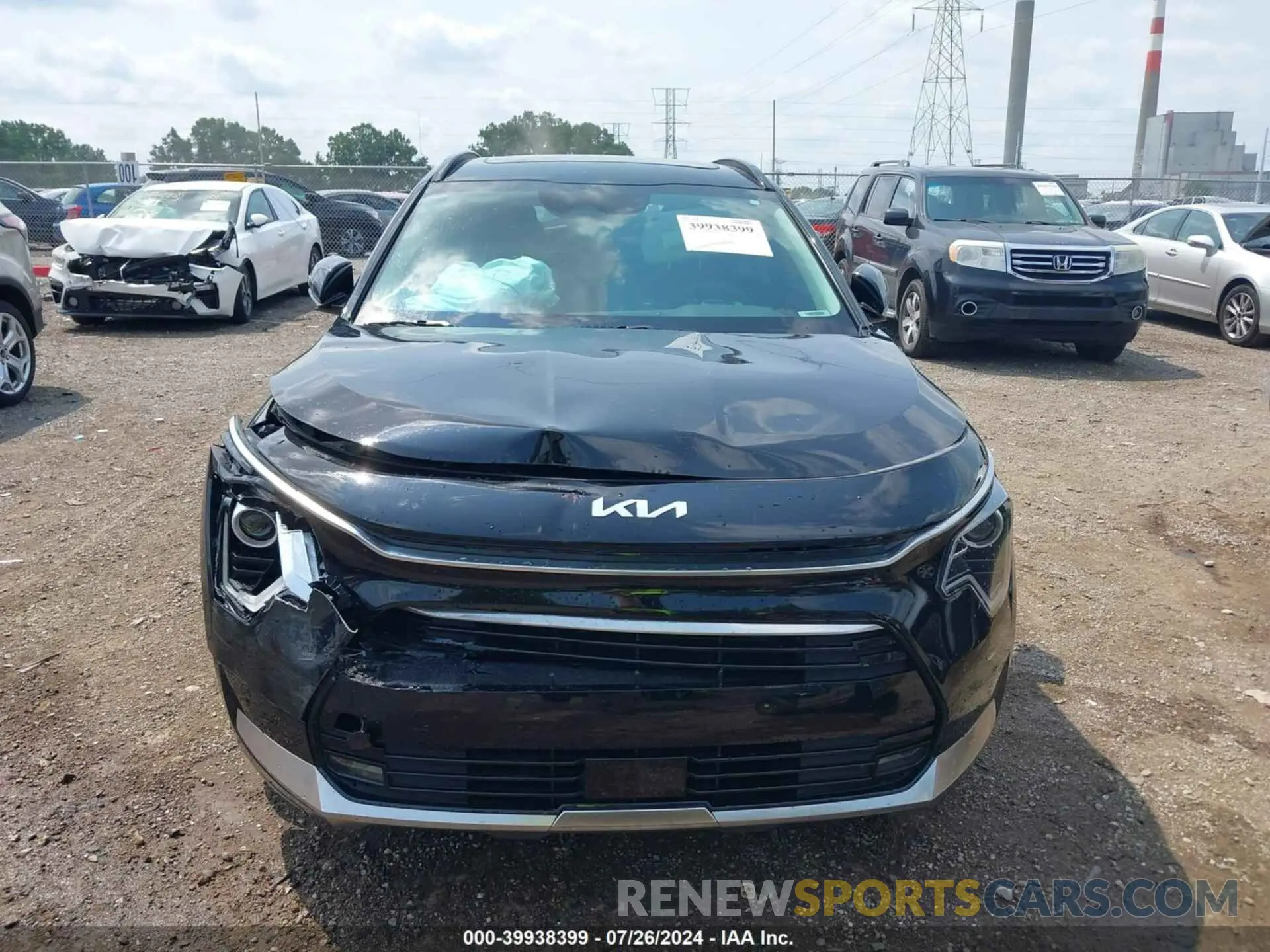 12 fotografías del automóvil dañado KNDCR3LE1R5134611 KIA NIRO 2024